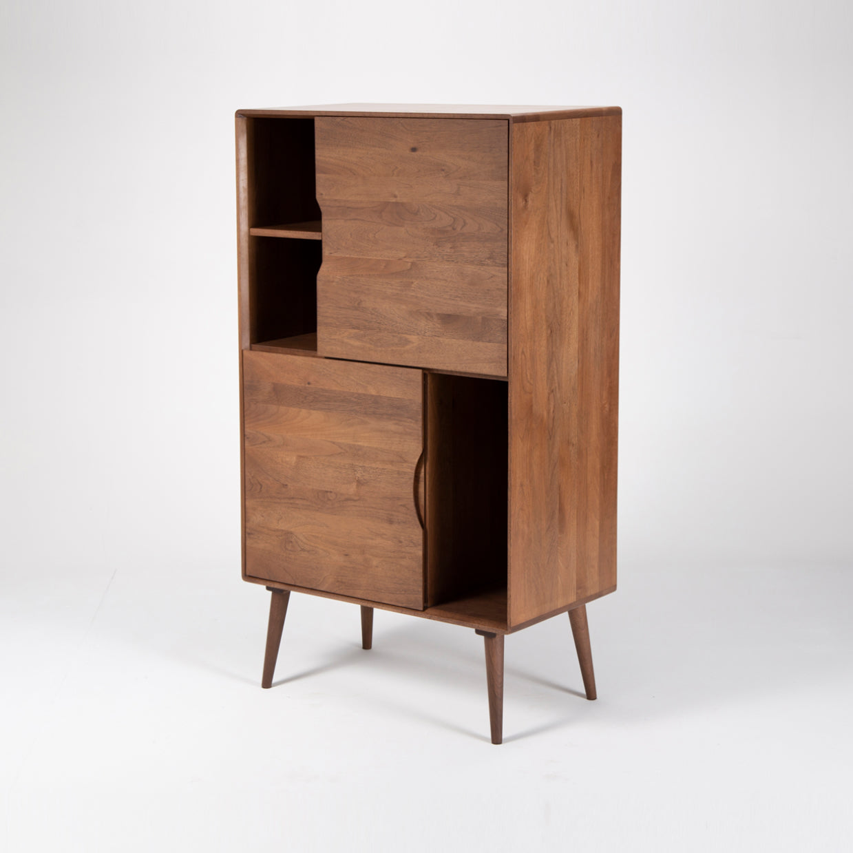 Kommode Mua 74,3x131,8 cm, Material: Massivholz Walnuss