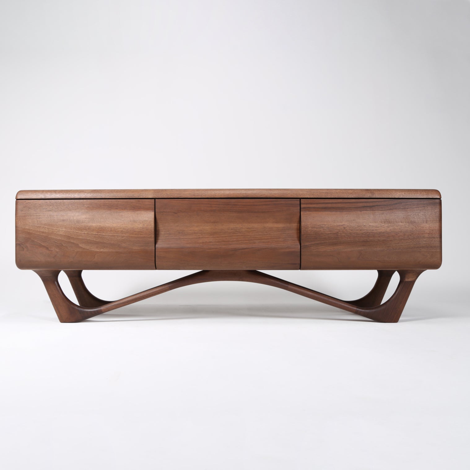 TV-Kommode Antoni 160x45 cm, Material: Massivholz Nussbaum