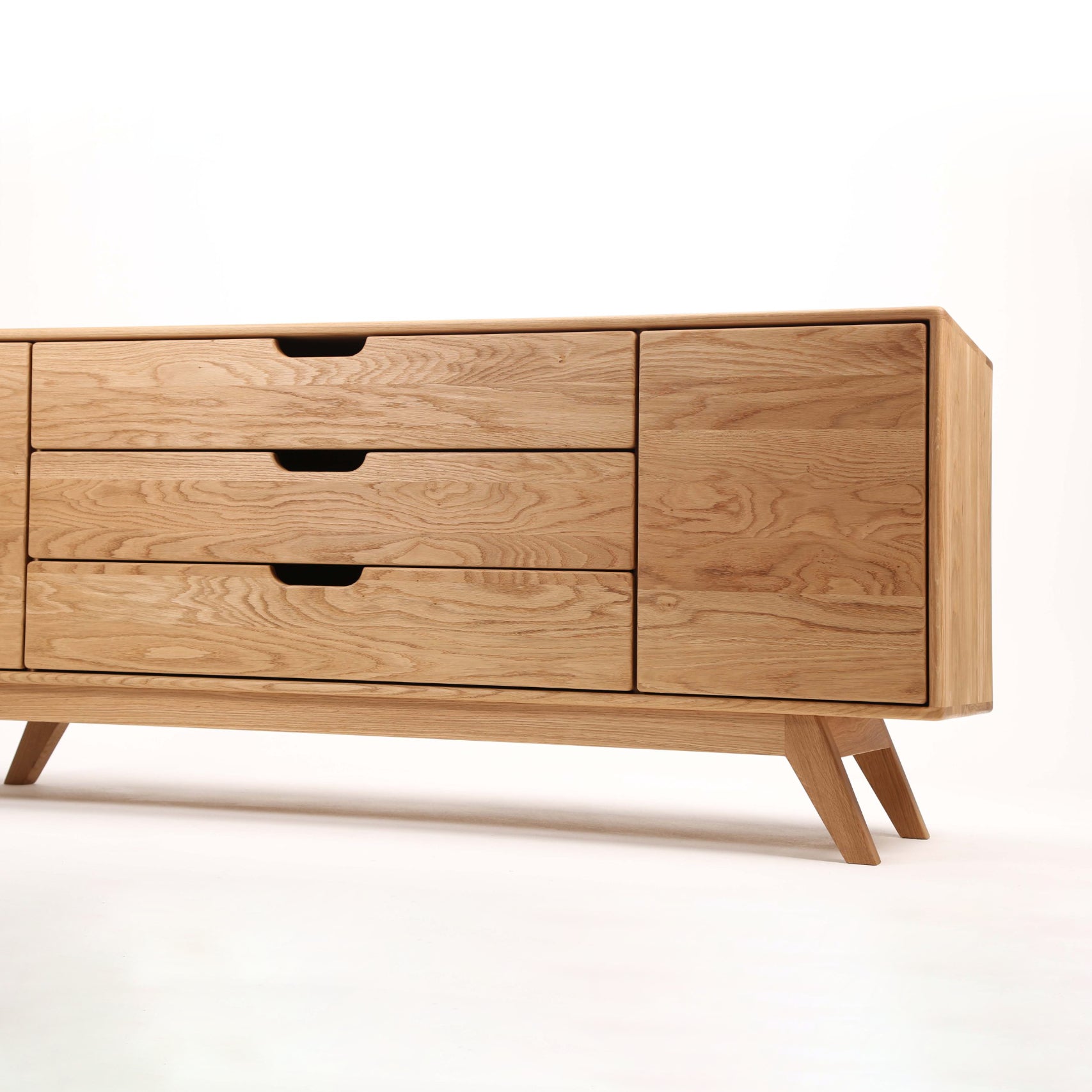 TV-Kommode Modena 180x45 cm, Material: Massivholz Eiche
