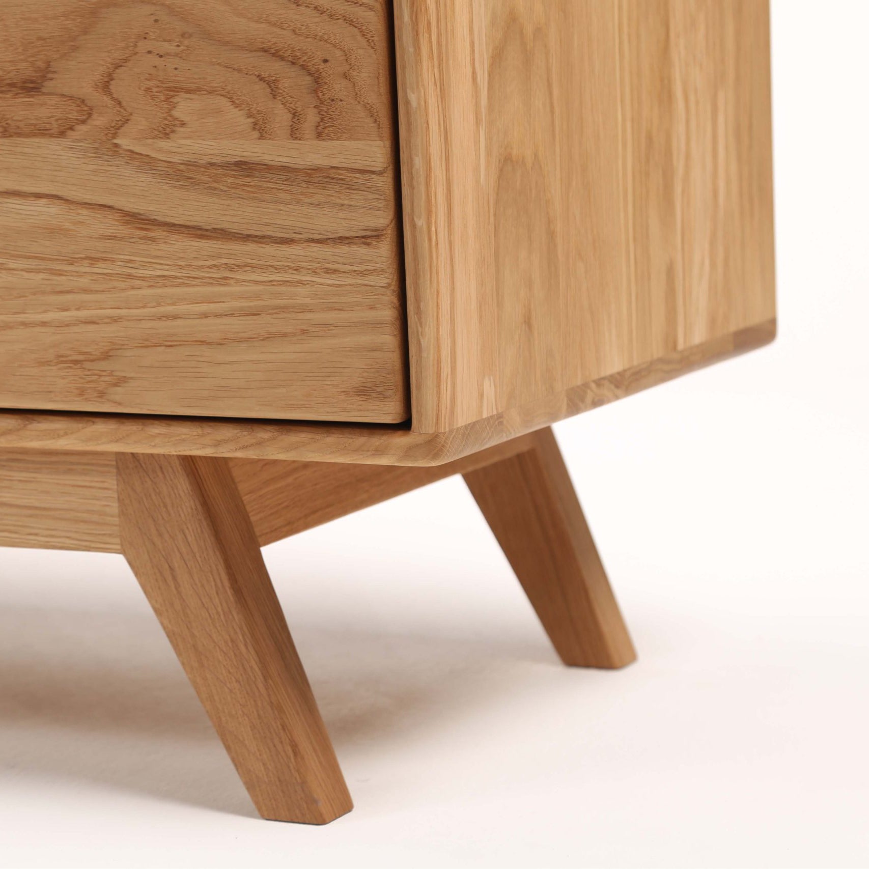 TV-Kommode Modena 180x45 cm, Material: Massivholz Eiche