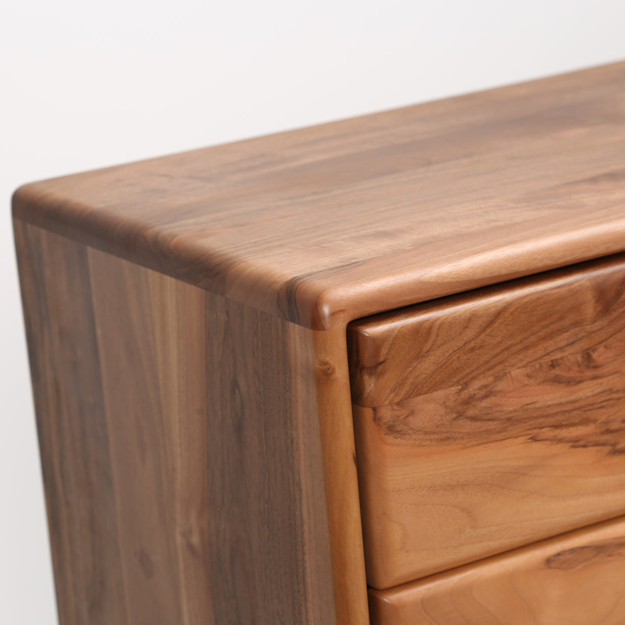 Kommode Amadeo 66x110cm, Material: Massivholz Nussbaum