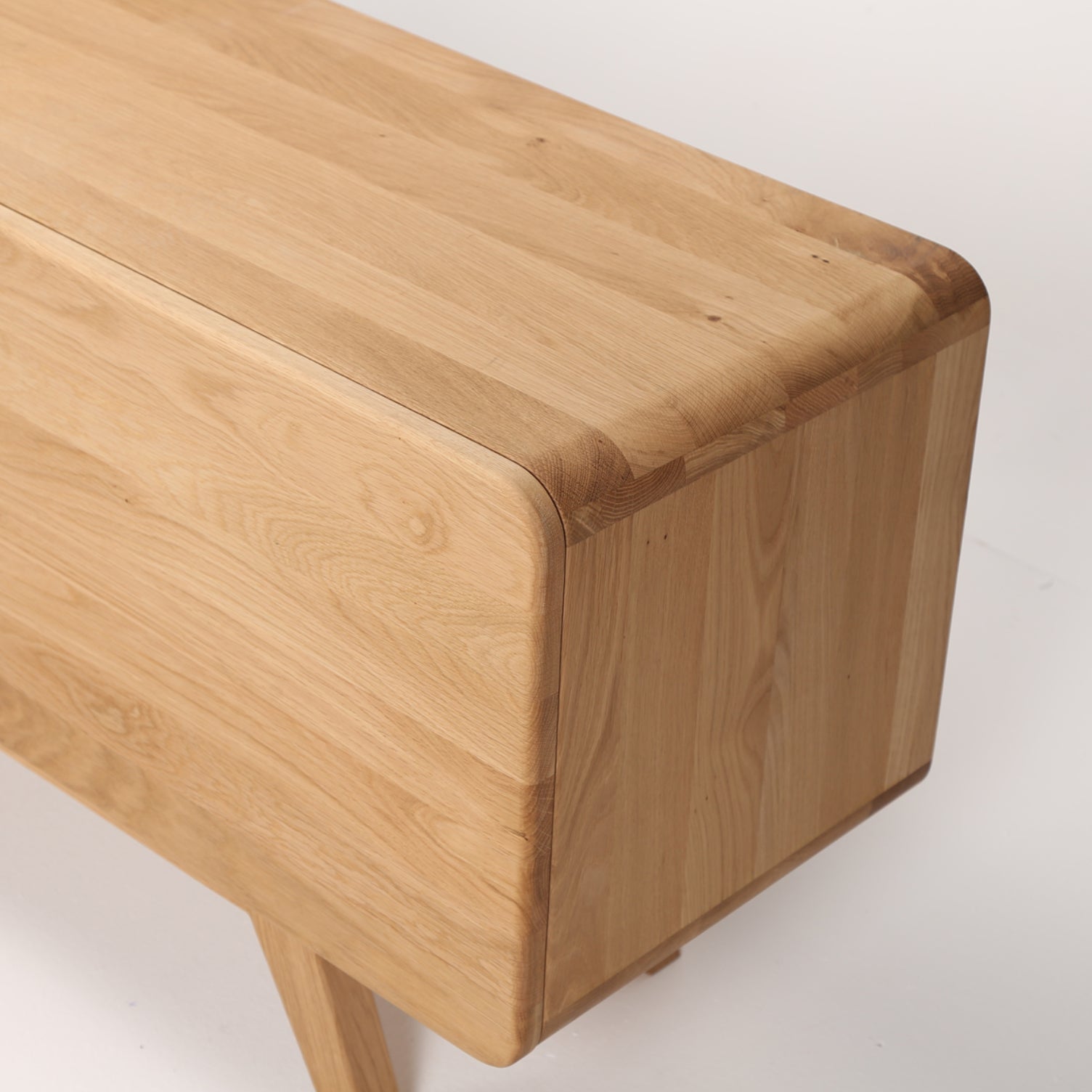 TV-Kommode Luba 180x40,3 cm, Material: Massivholz Eiche