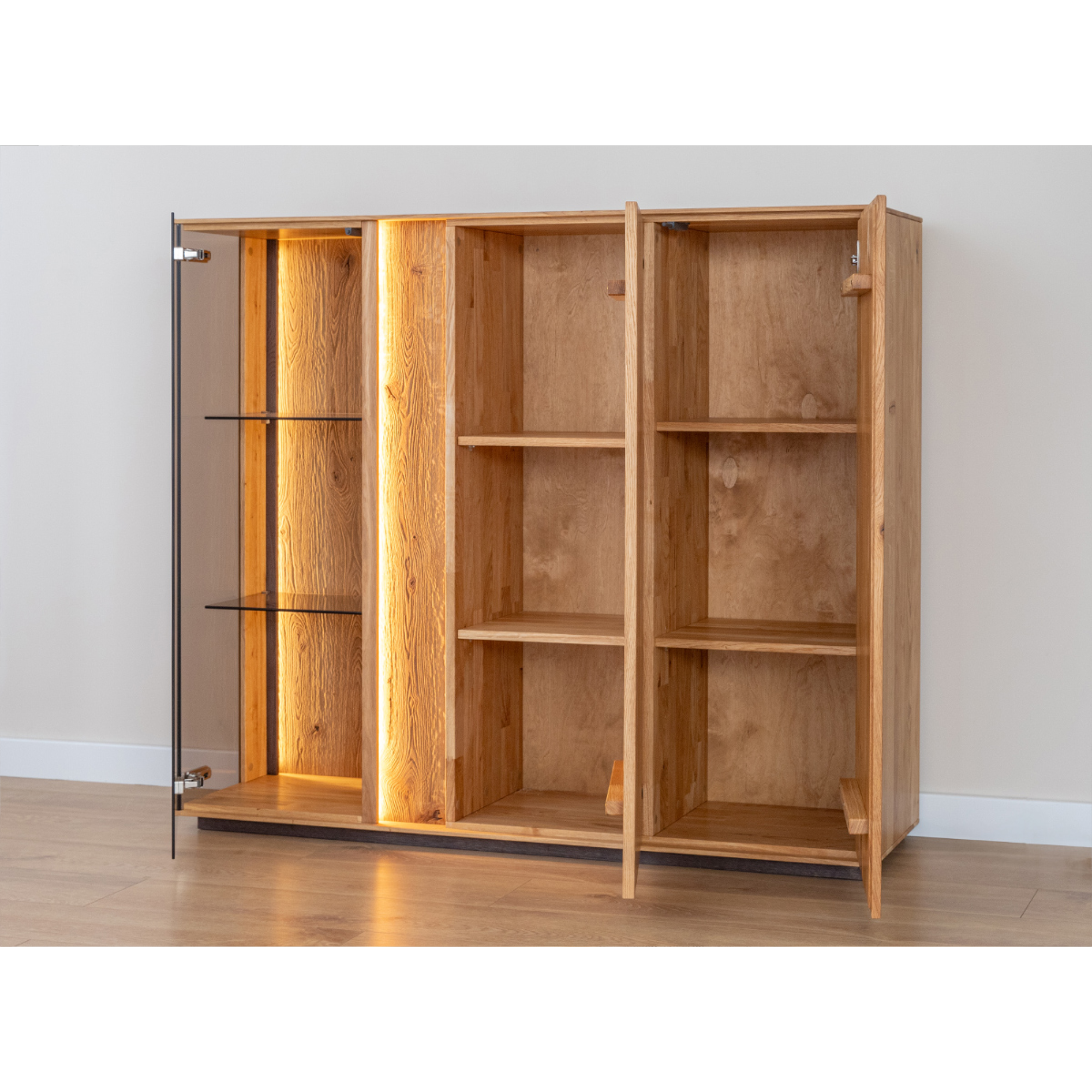 Vitrine Collodi 135x115cm, Material: Massivholz Eiche