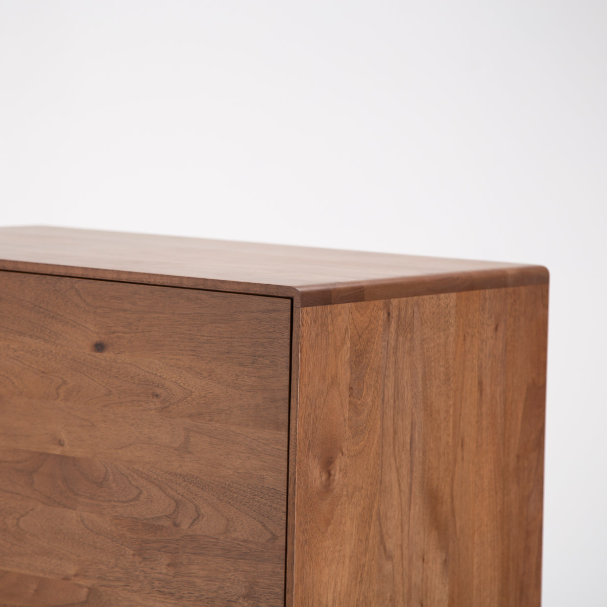 Kommode Mua 74,3x131,8 cm, Material: Massivholz Walnuss