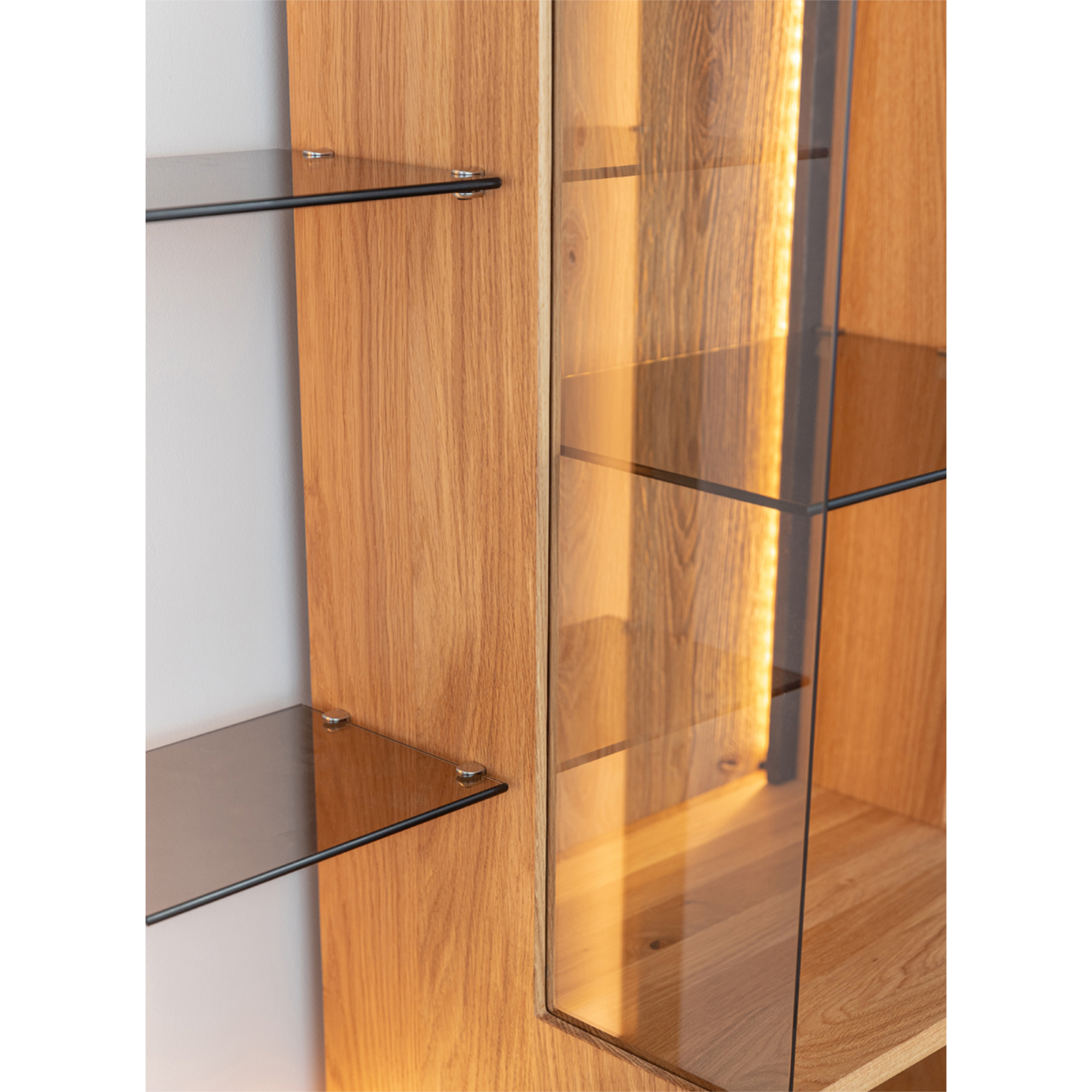 Vitrine Collodi 73x195cm, Material: Massivholz Eiche