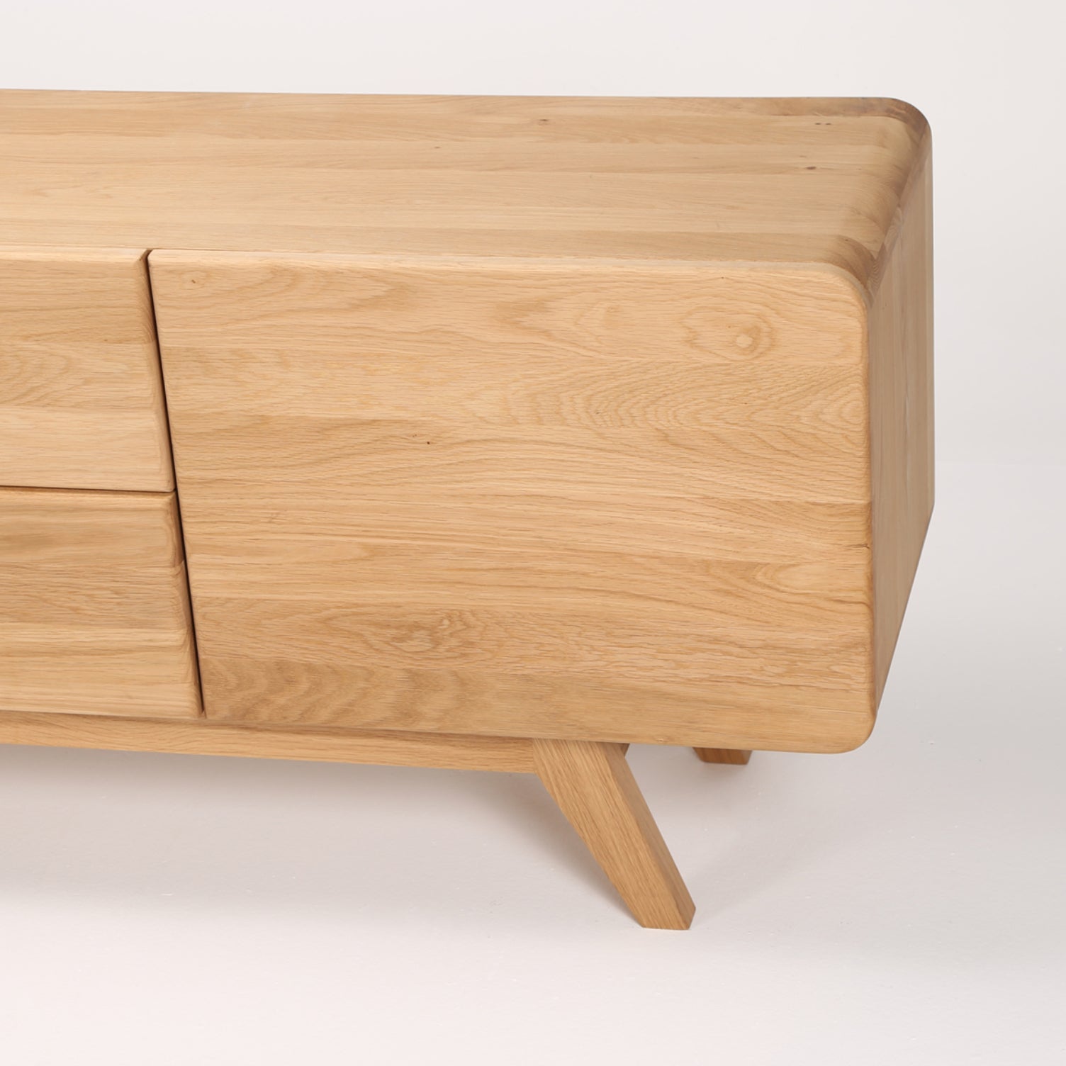 TV-Kommode Luba 180x40,3 cm, Material: Massivholz Eiche