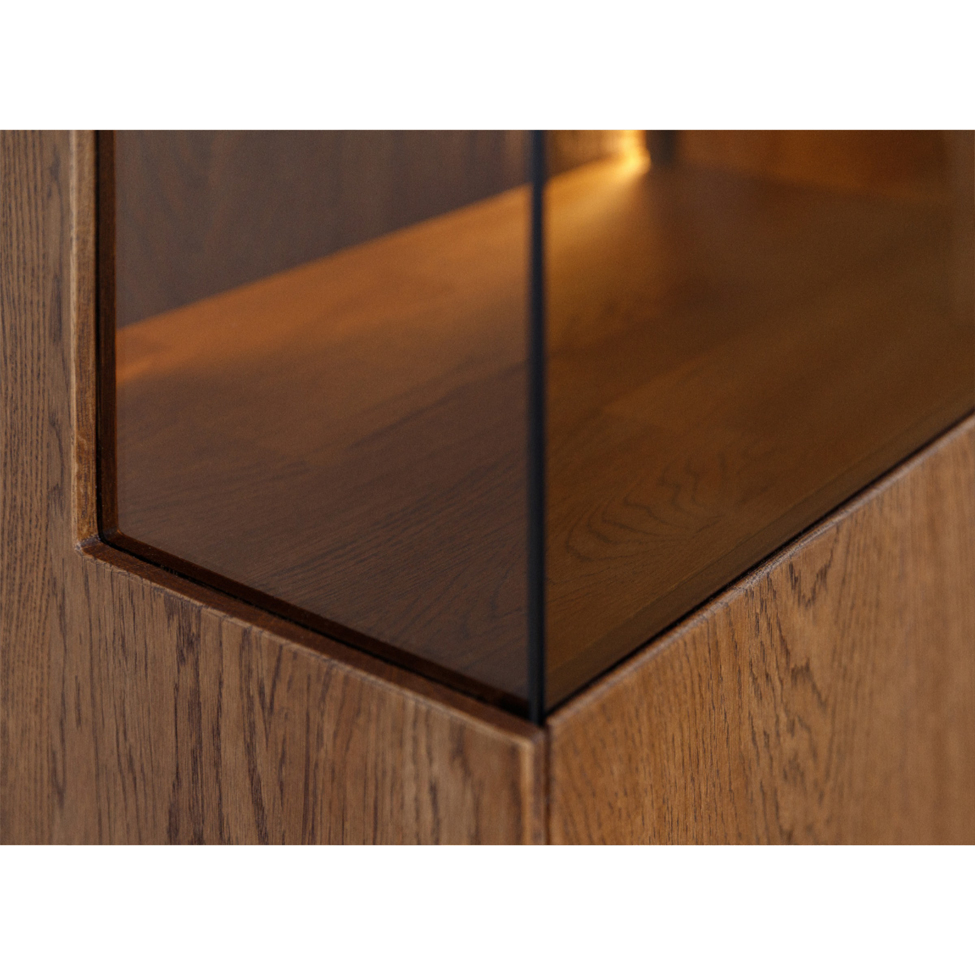 Vitrine Collodi 135x115cm, Material: Massivholz Eiche