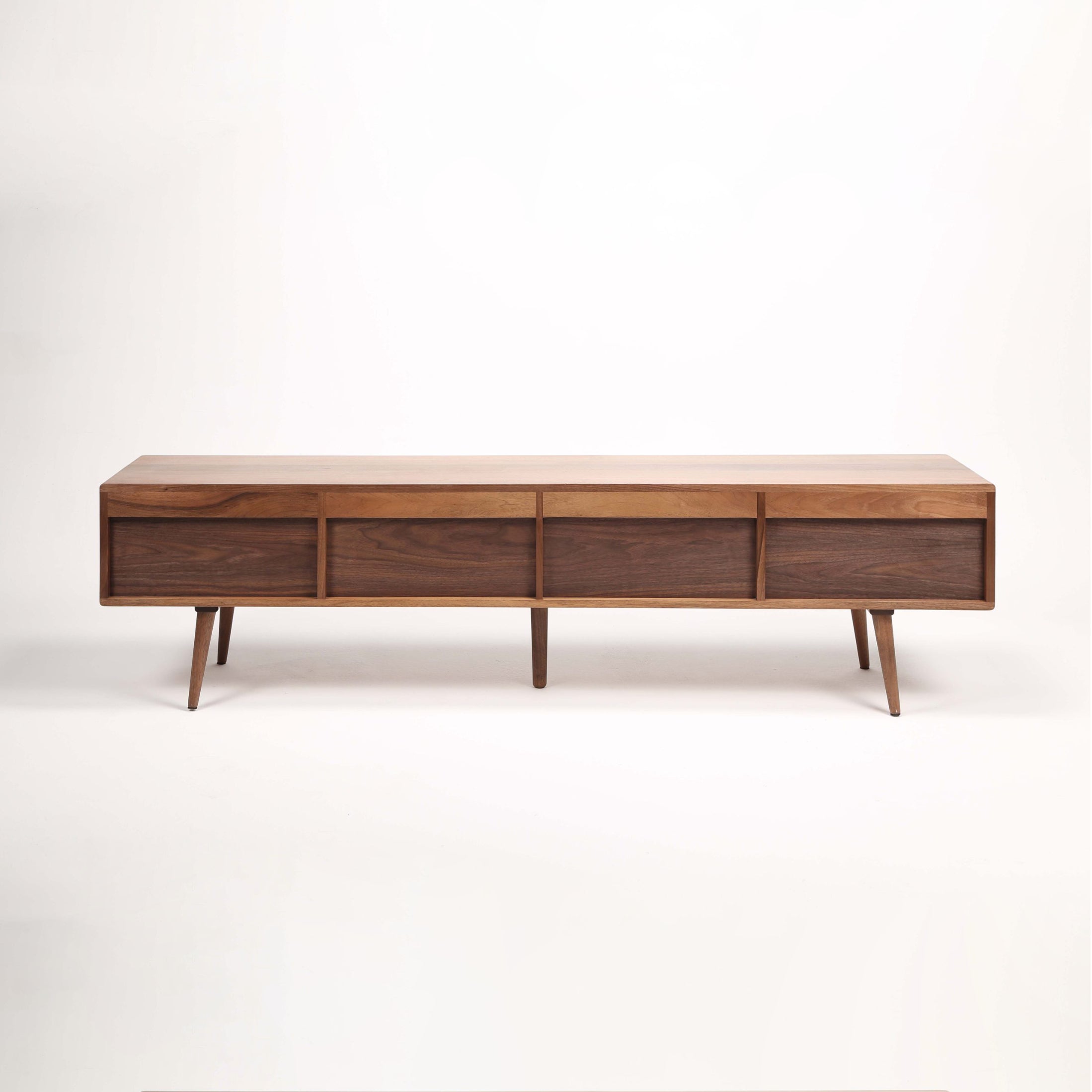 TV-Kommode Primo Bassa 160x41,5 cm, Material: Massivholz Nussbaum