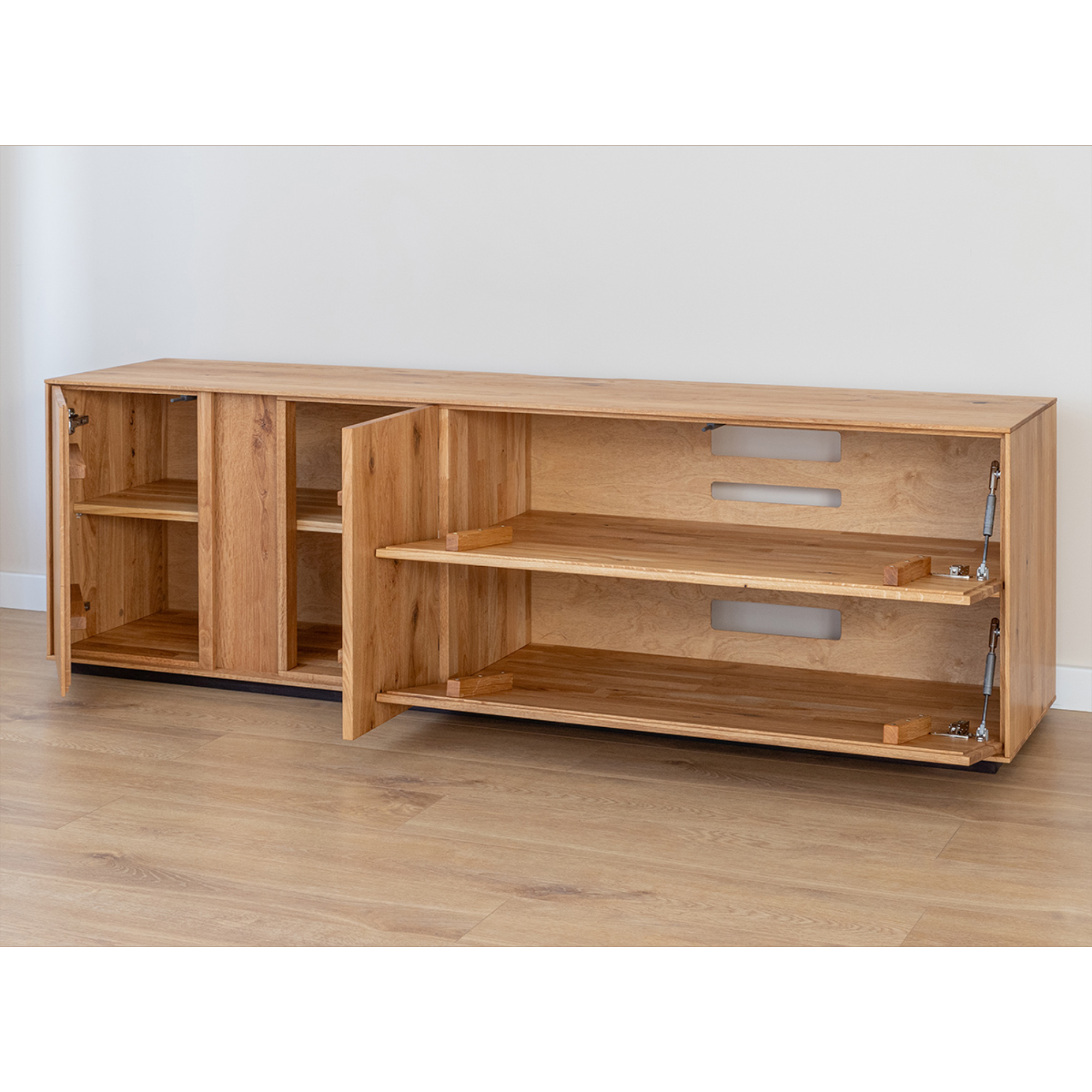 TV Kommode Collodi, Material: Massivholz Eiche