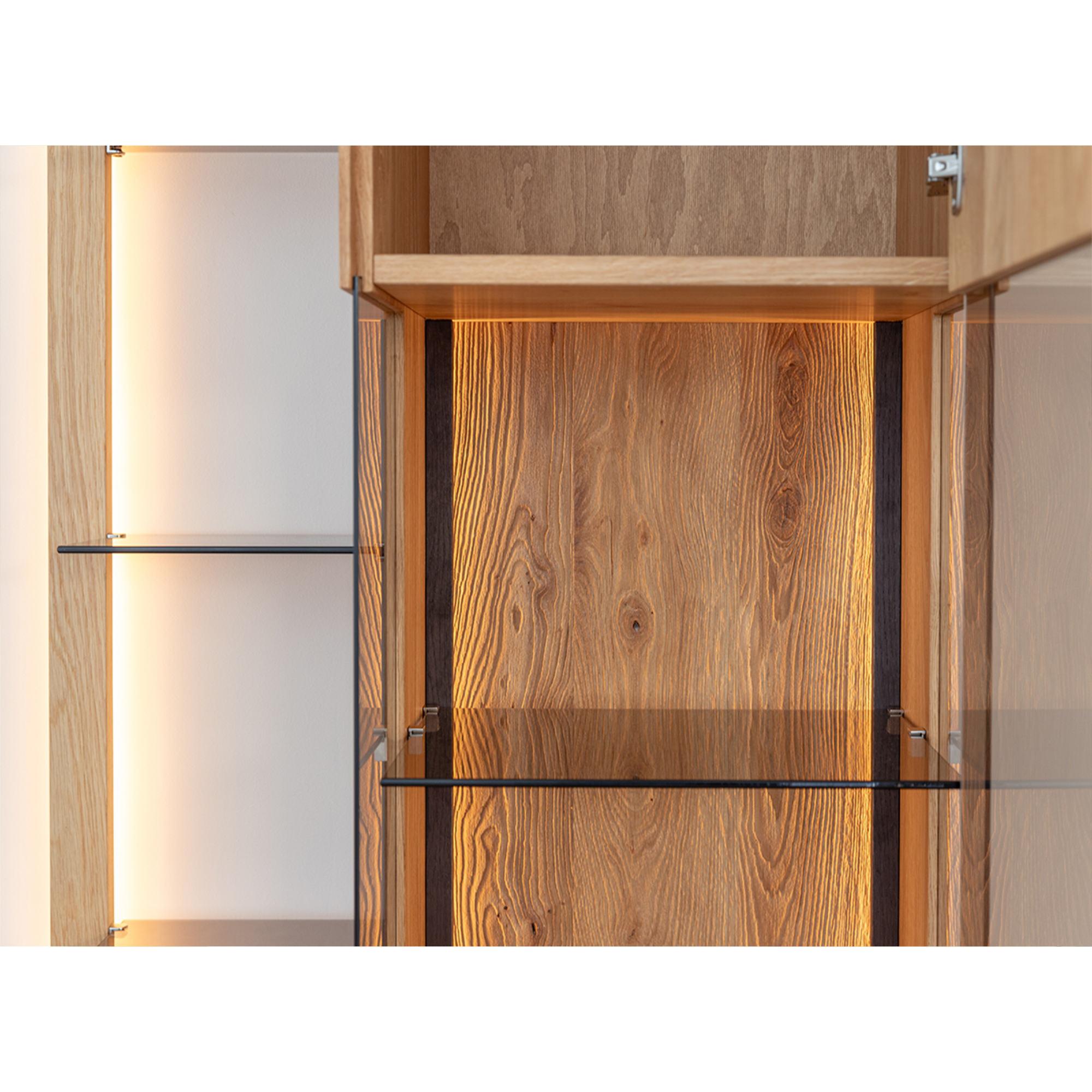 Vitrine Collodi 73x195cm, Material: Massivholz Eiche