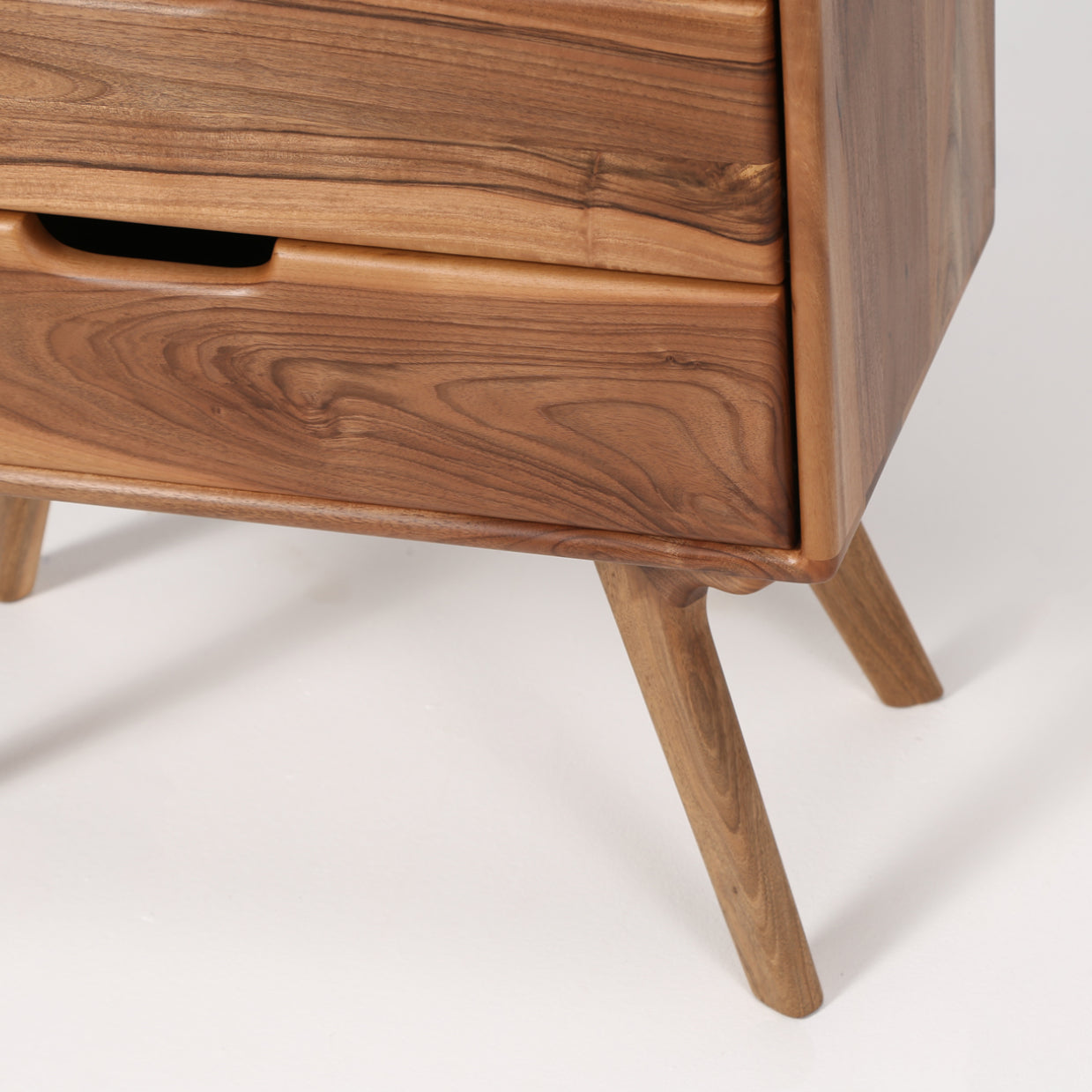 Kommode Amadeo 66x110cm, Material: Massivholz Nussbaum