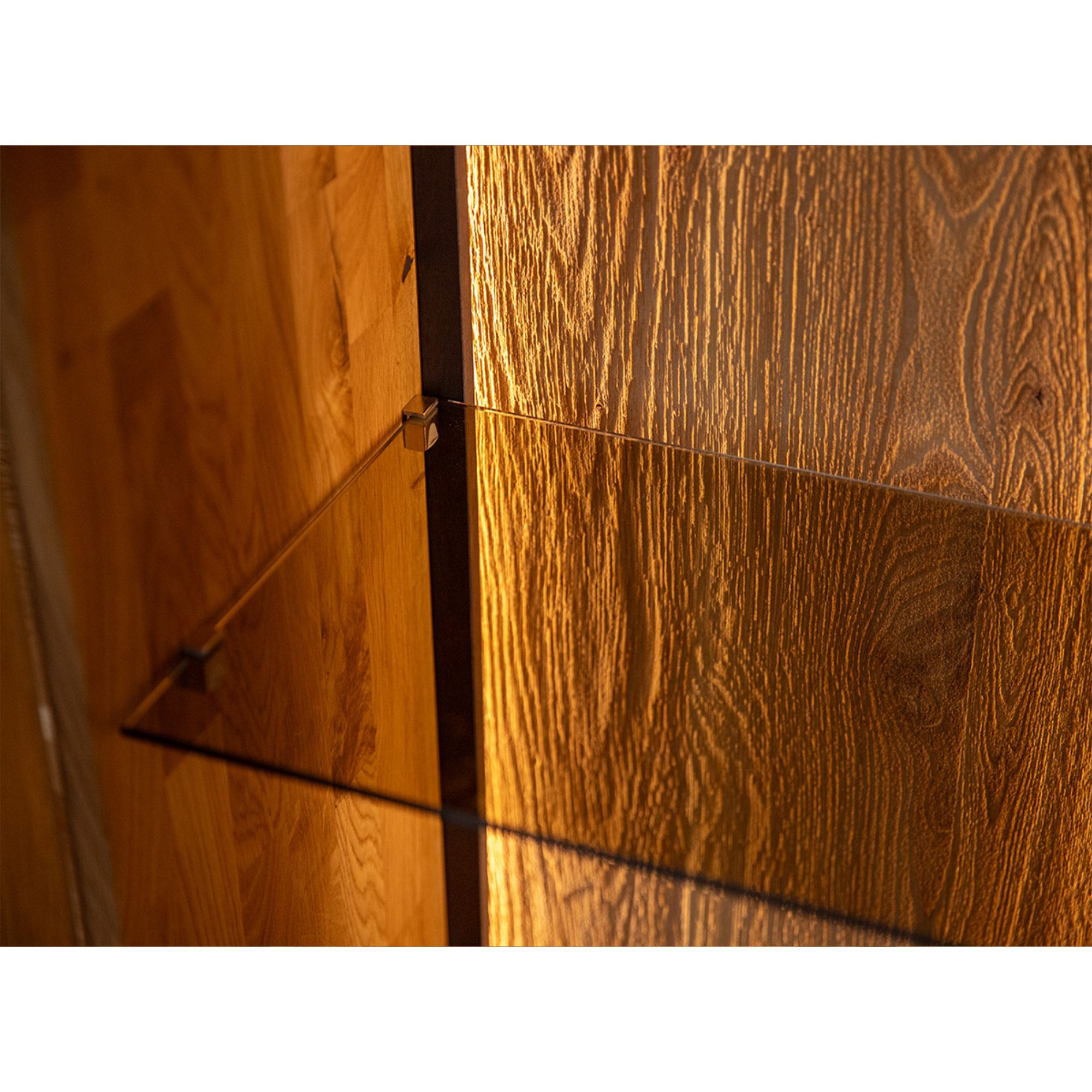 Glasvitrine Collodi 135x115cm, Material: Massivholz Eiche