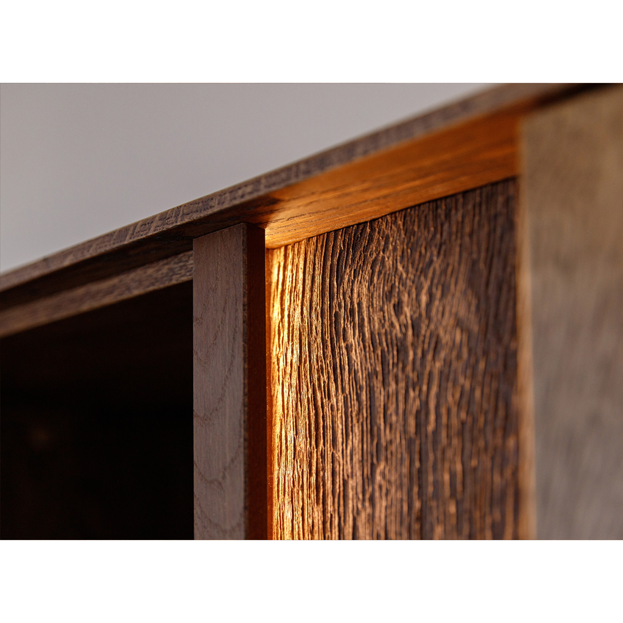 Vitrine Collodi 84,50x205cm, Material: Massivholz Eiche