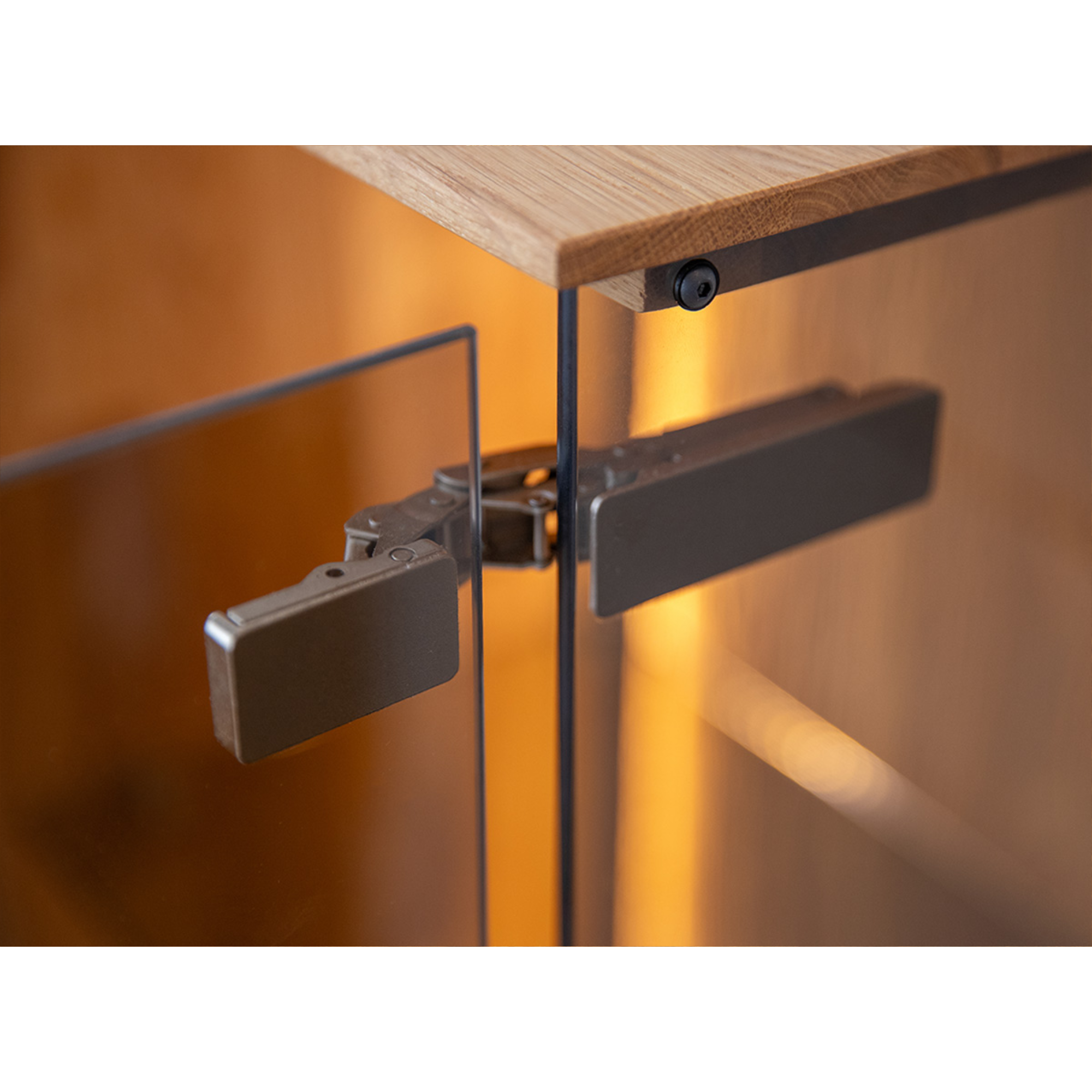 Glasvitrine Collodi 135x115cm, Material: Massivholz Eiche