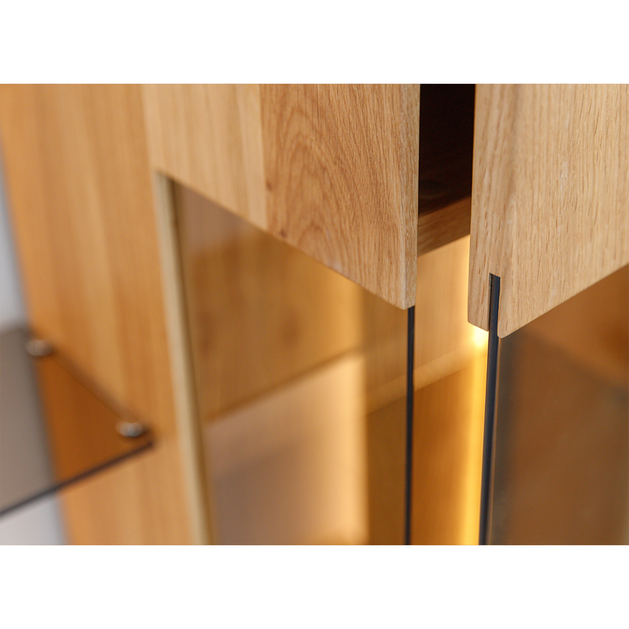 Vitrine Collodi 73x195cm, Material: Massivholz Eiche