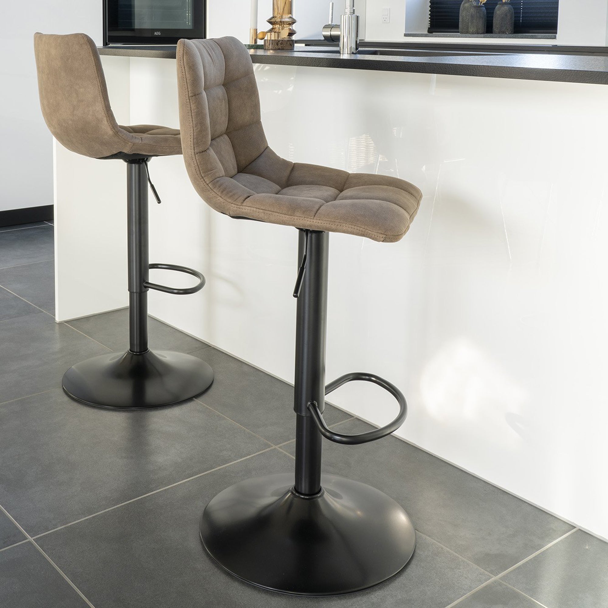 Barstuhl Middelfart, Material: Mikrofaser