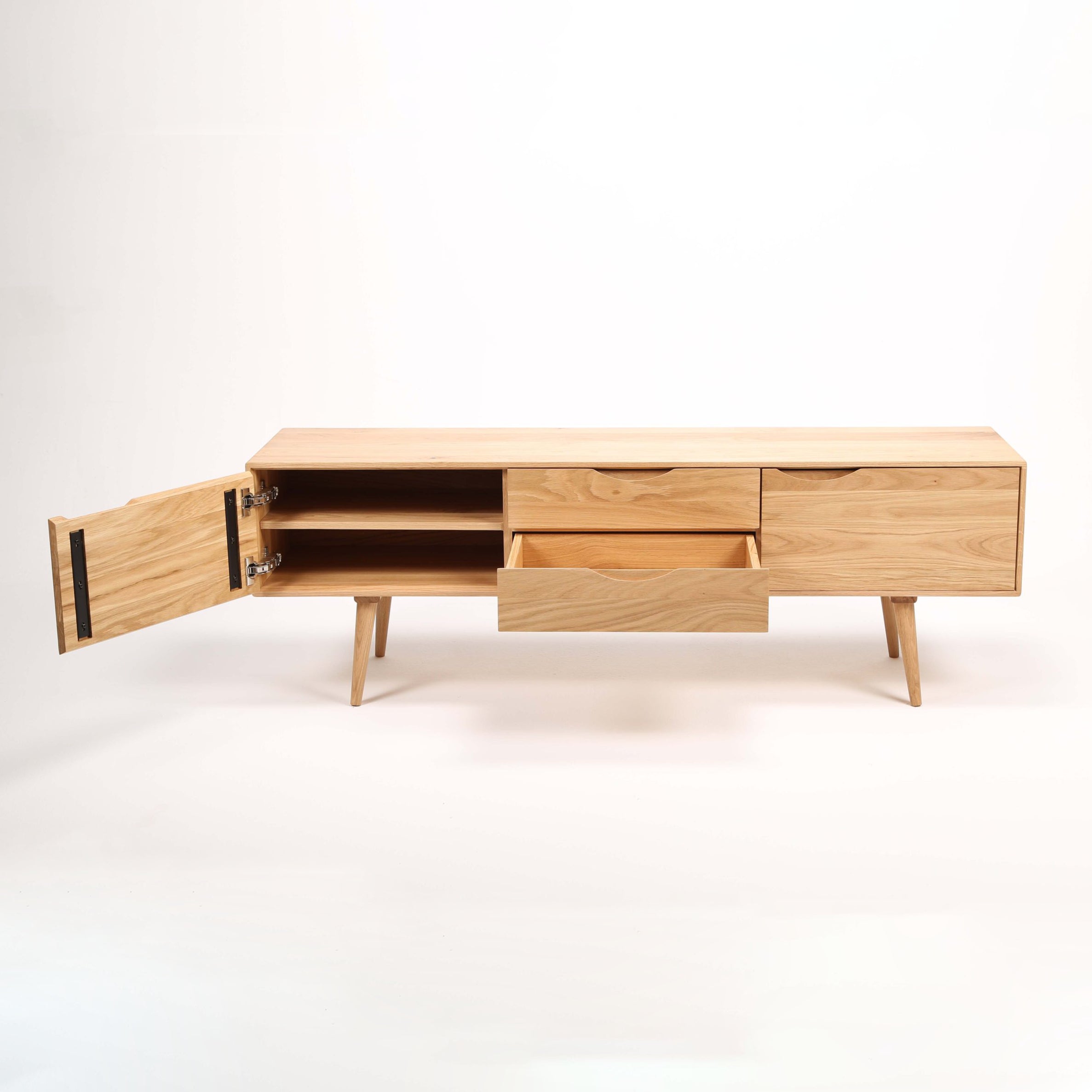 TV-Kommode Primo Bassa 160x41,5 cm, Material: Massivholz Eiche