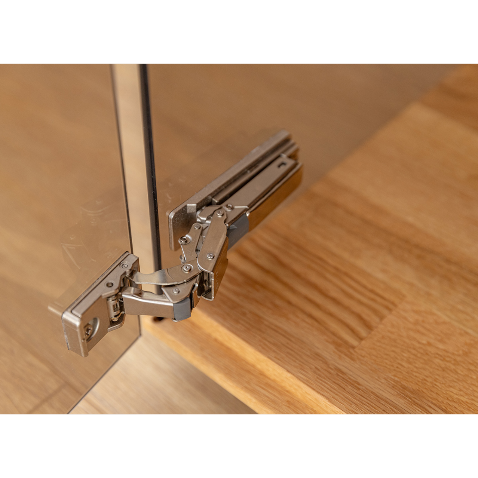 TV Kommode Collodi mit Glas, Material: Massivholz Eiche