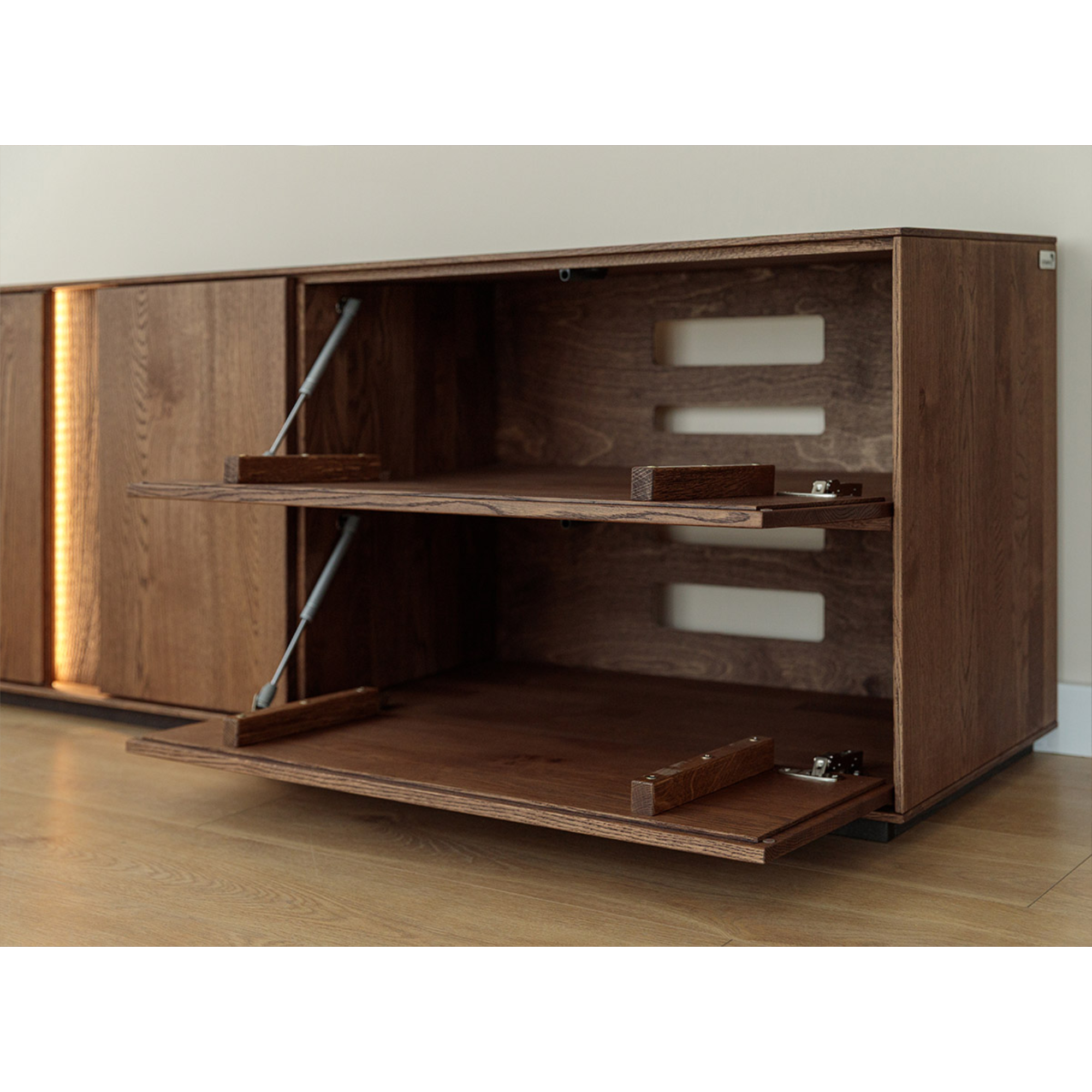 TV Kommode Collodi, Material: Massivholz Eiche
