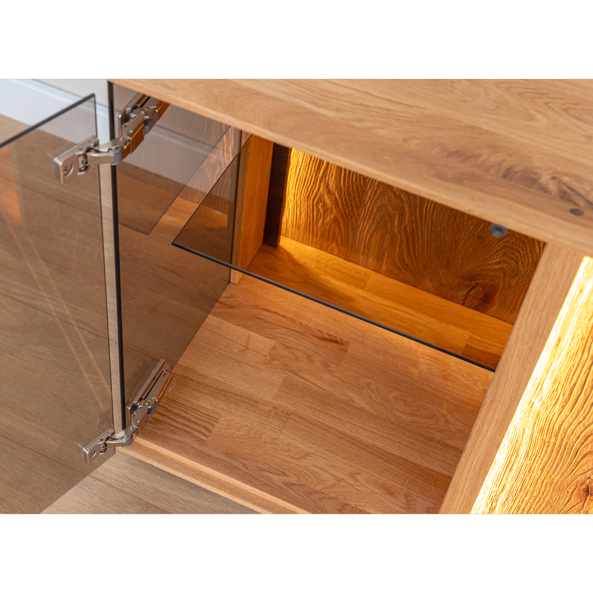 TV Kommode Collodi mit Glas, Material: Massivholz Eiche