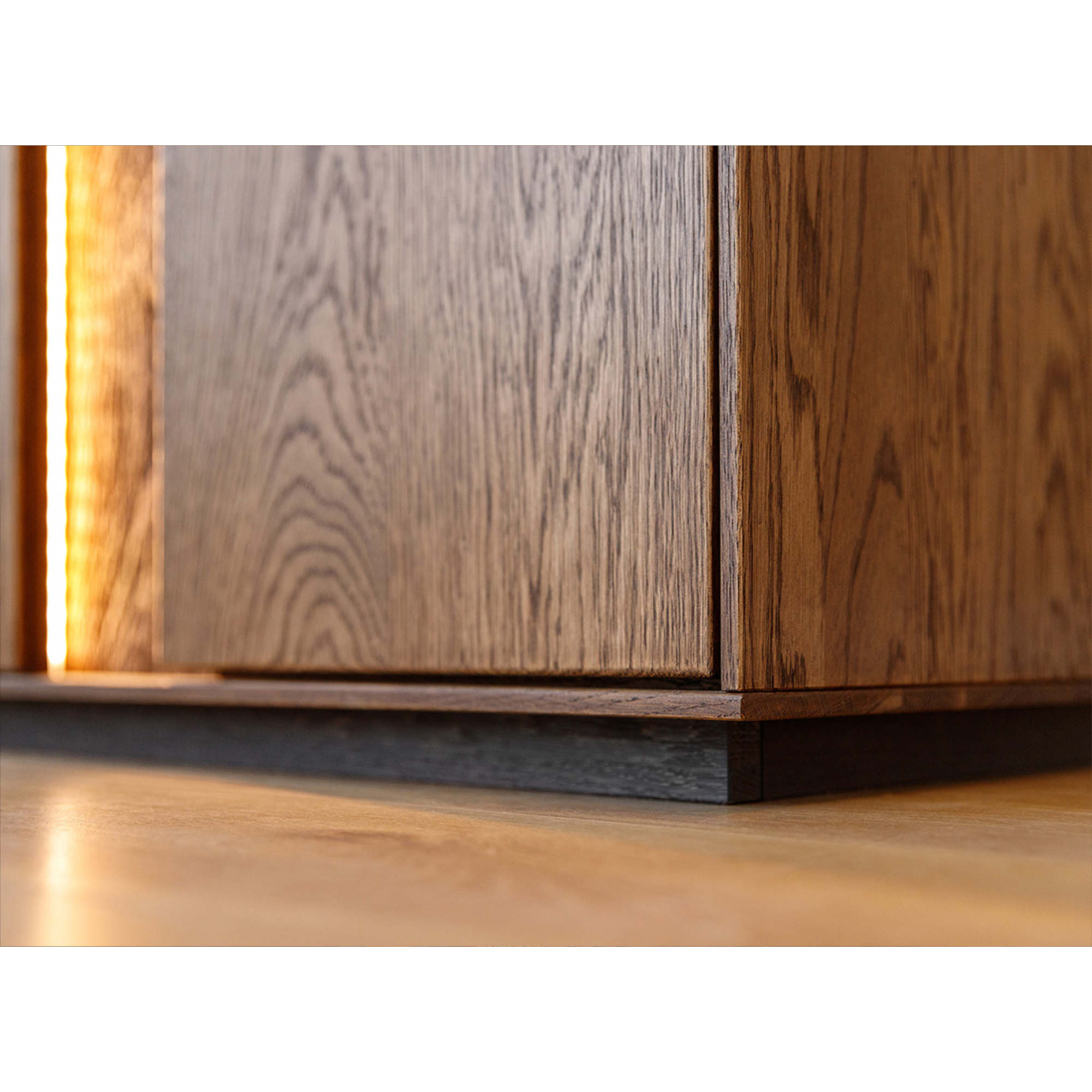 Vitrine Collodi 85x140cm, Material: Massivholz Eiche