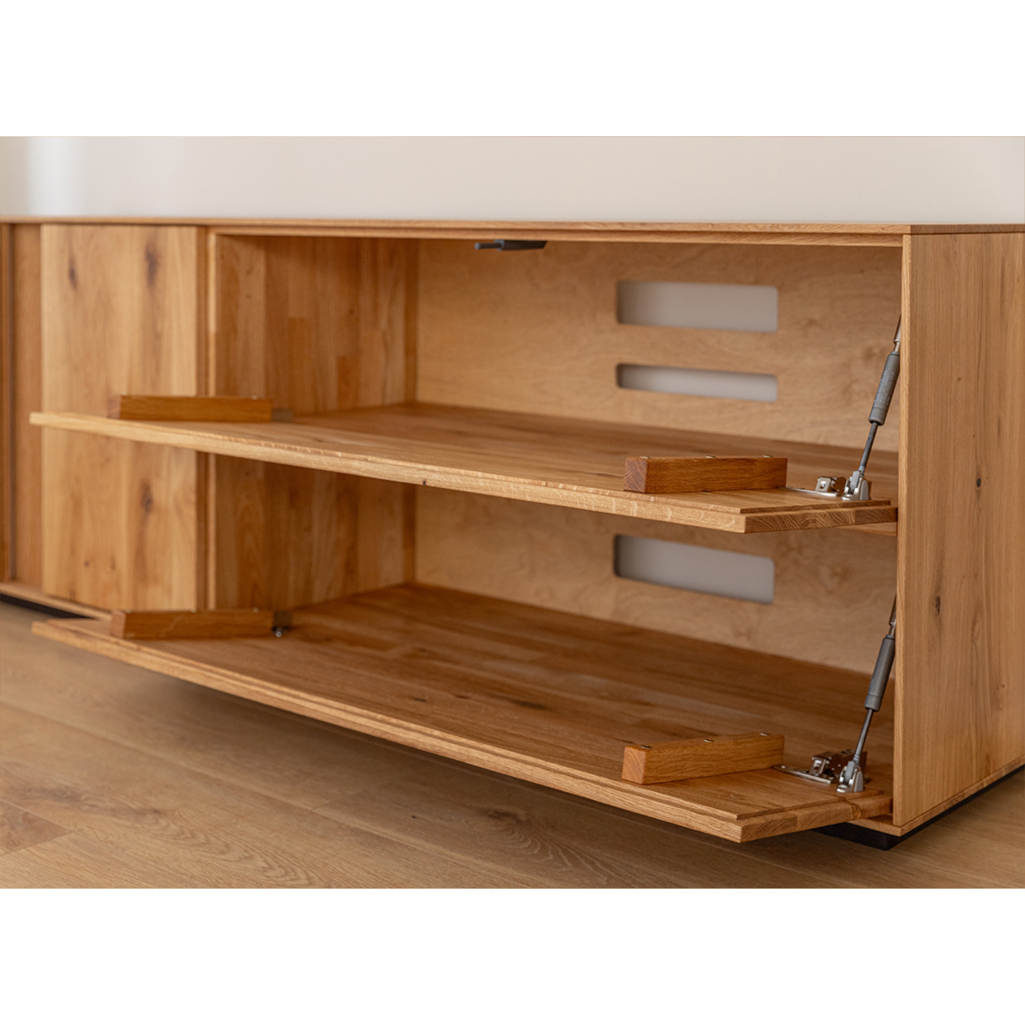 TV Kommode Collodi, Material: Massivholz Eiche