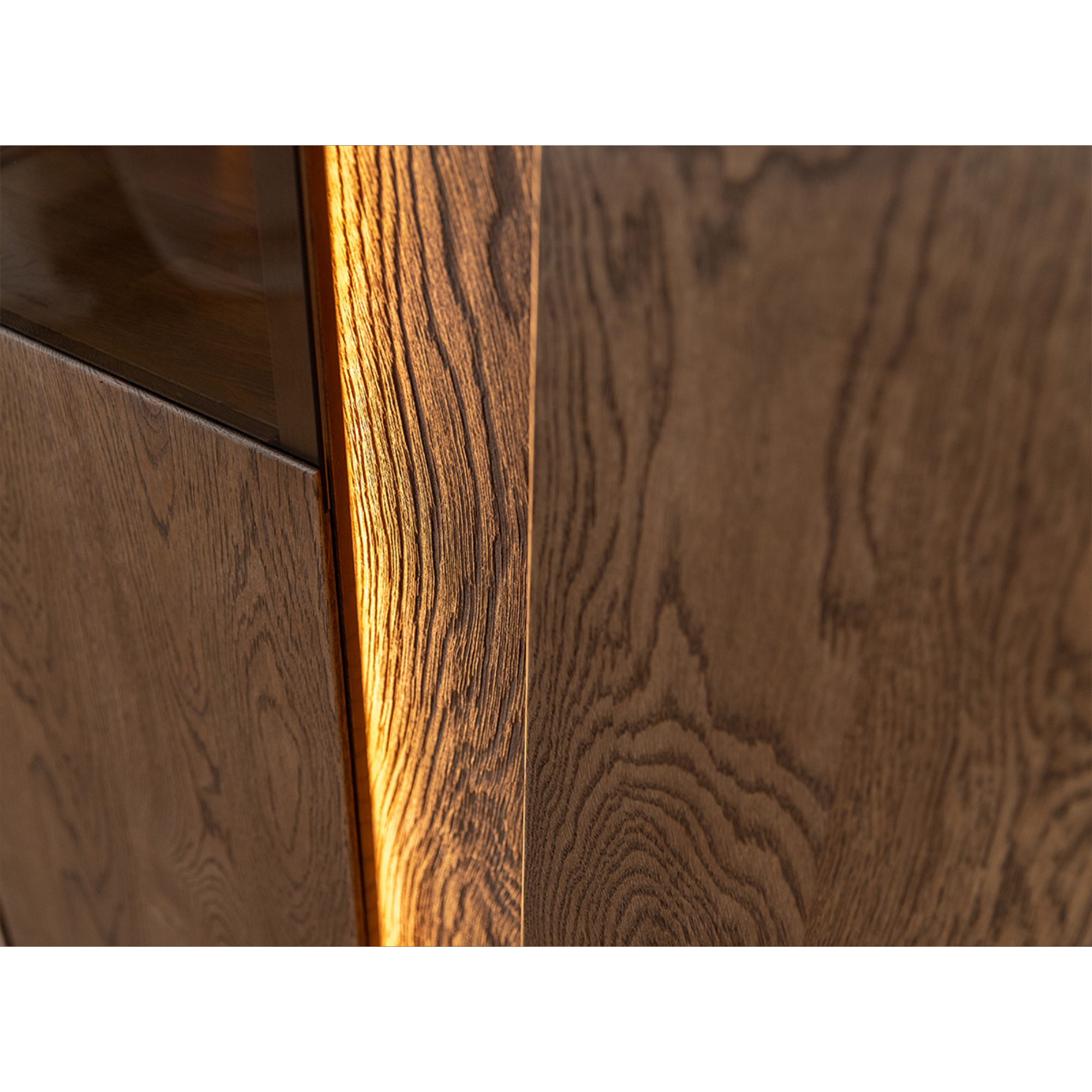 Vitrine Collodi 84,50x205cm, Material: Massivholz Eiche