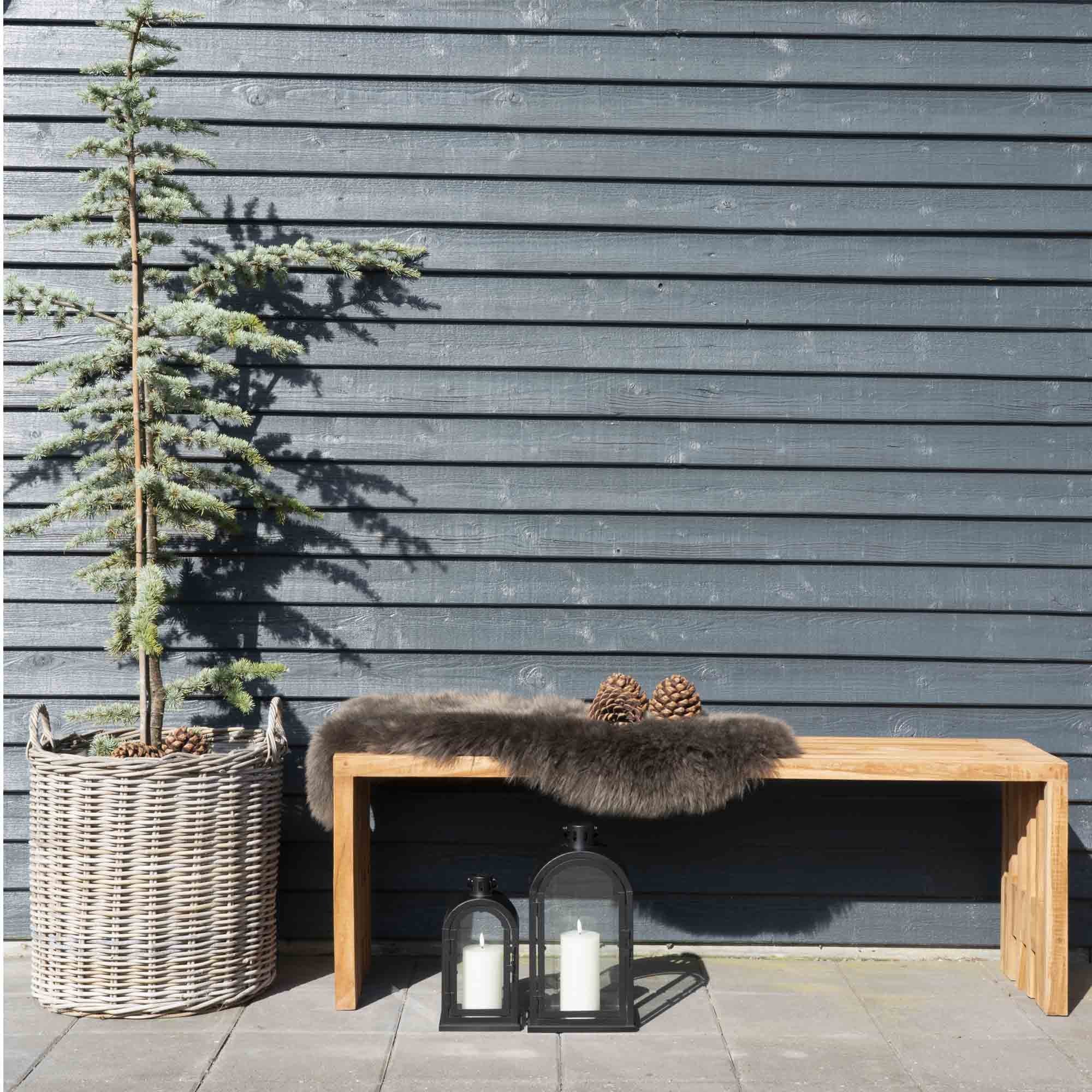 Benidorm Bank, Material: Teakholz