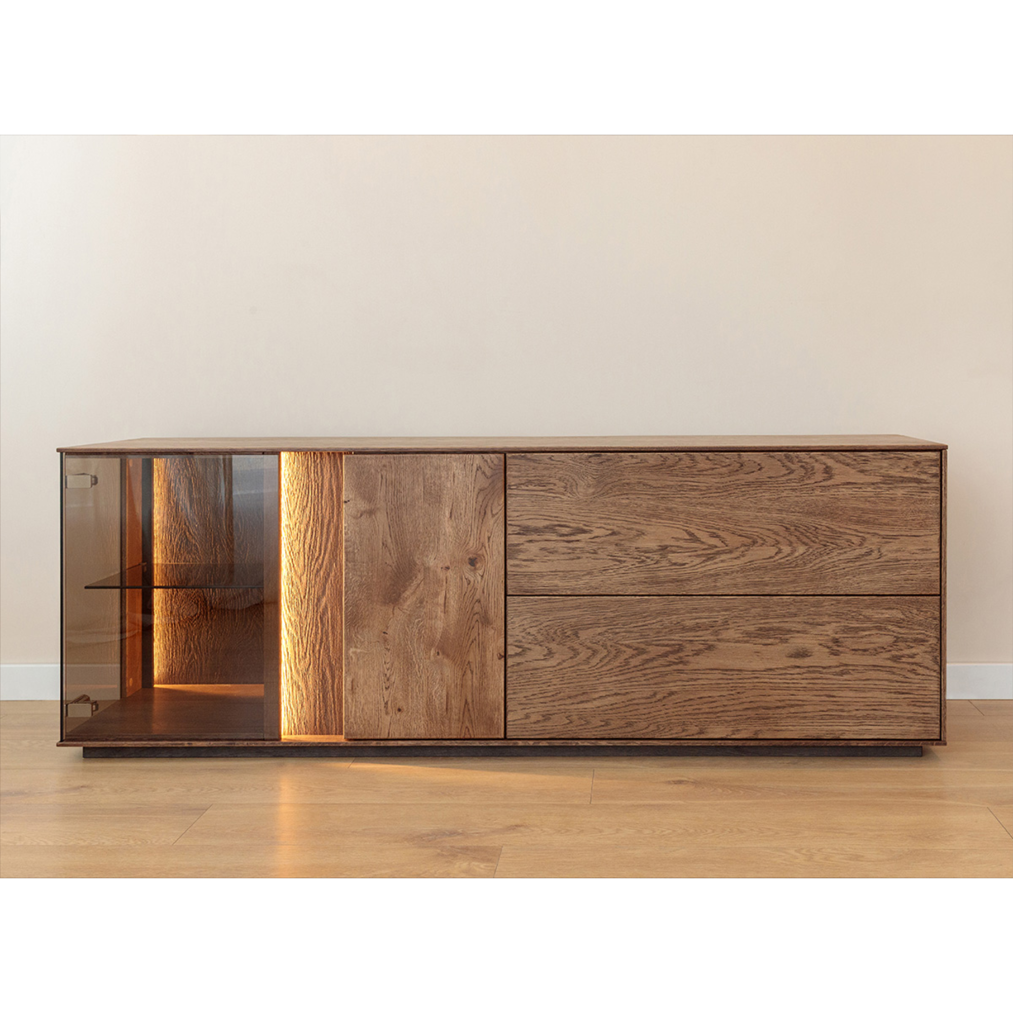 TV Kommode Collodi mit Glas, Material: Massivholz Eiche