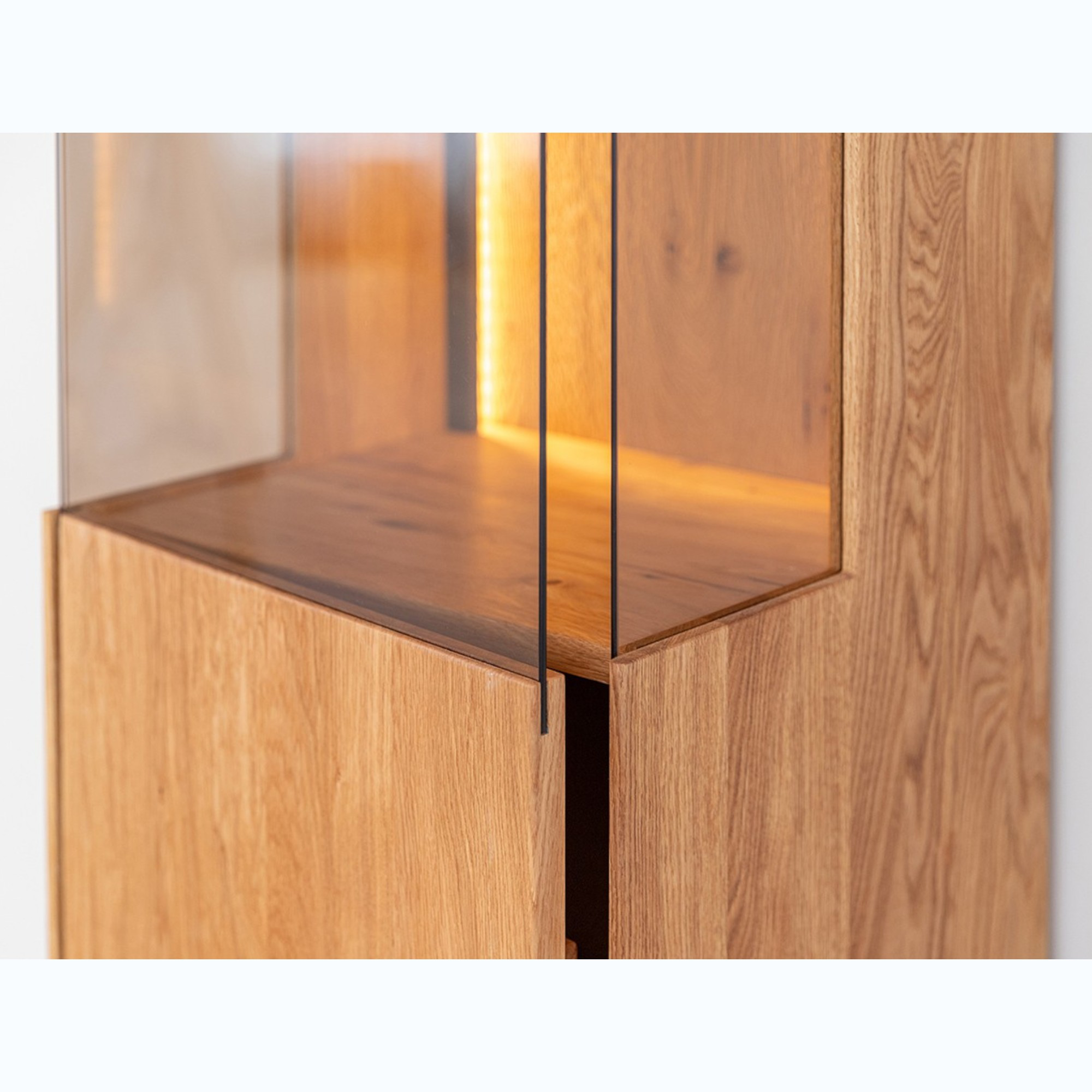 Vitrine Collodi 43x205cm, Material: Massivholz Eiche