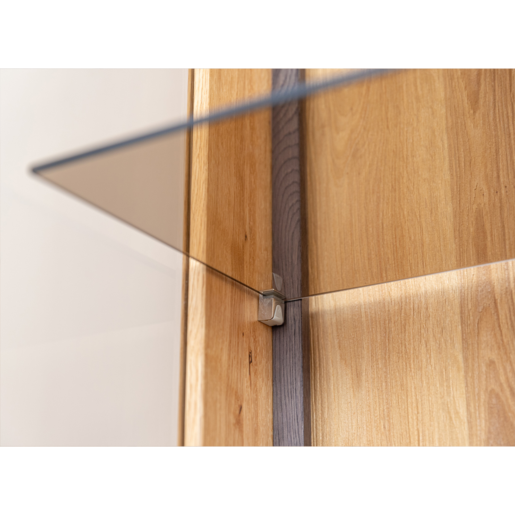 Vitrine Collodi 135x115cm, Material: Massivholz Eiche