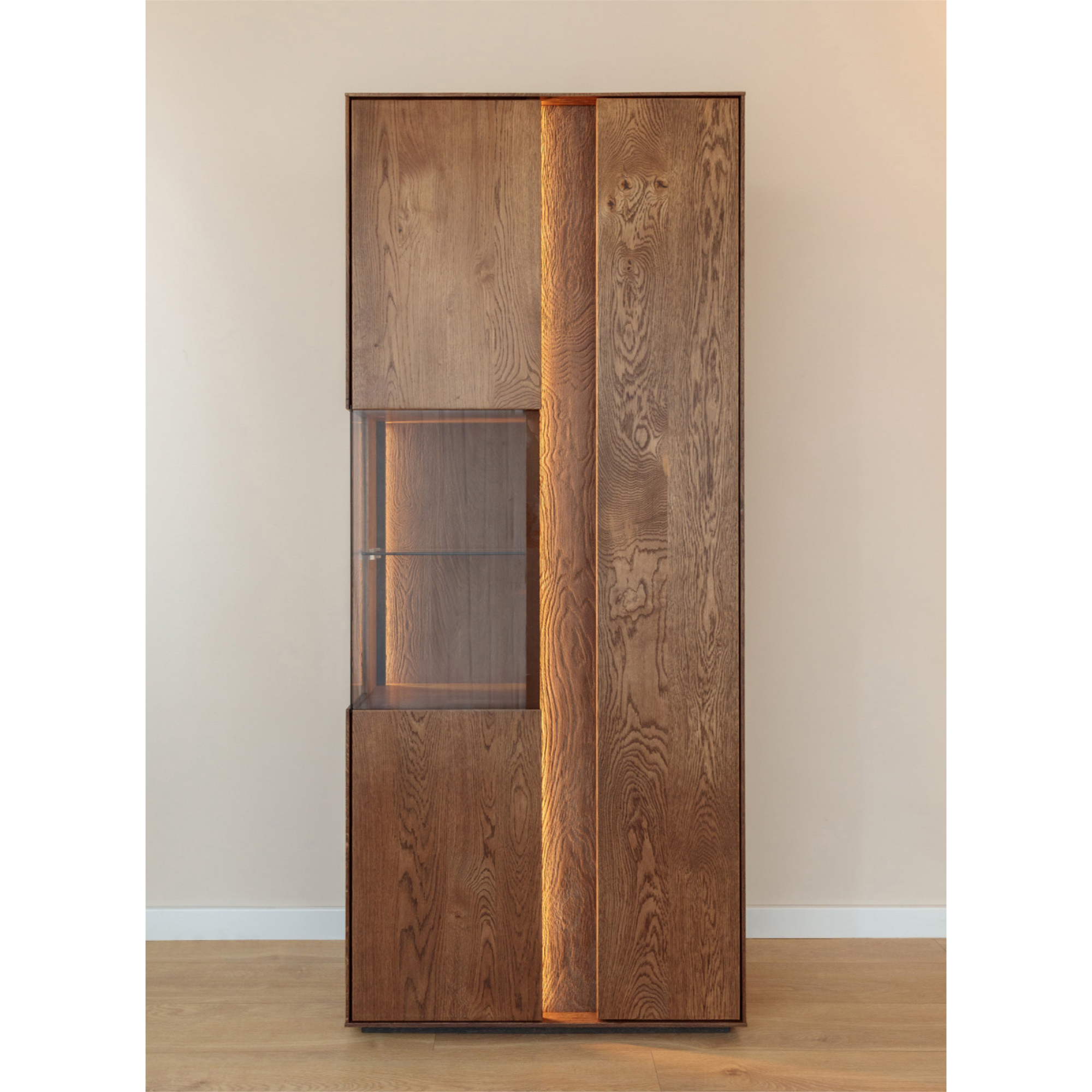 Vitrine Collodi 84,50x205cm, Material: Massivholz Eiche
