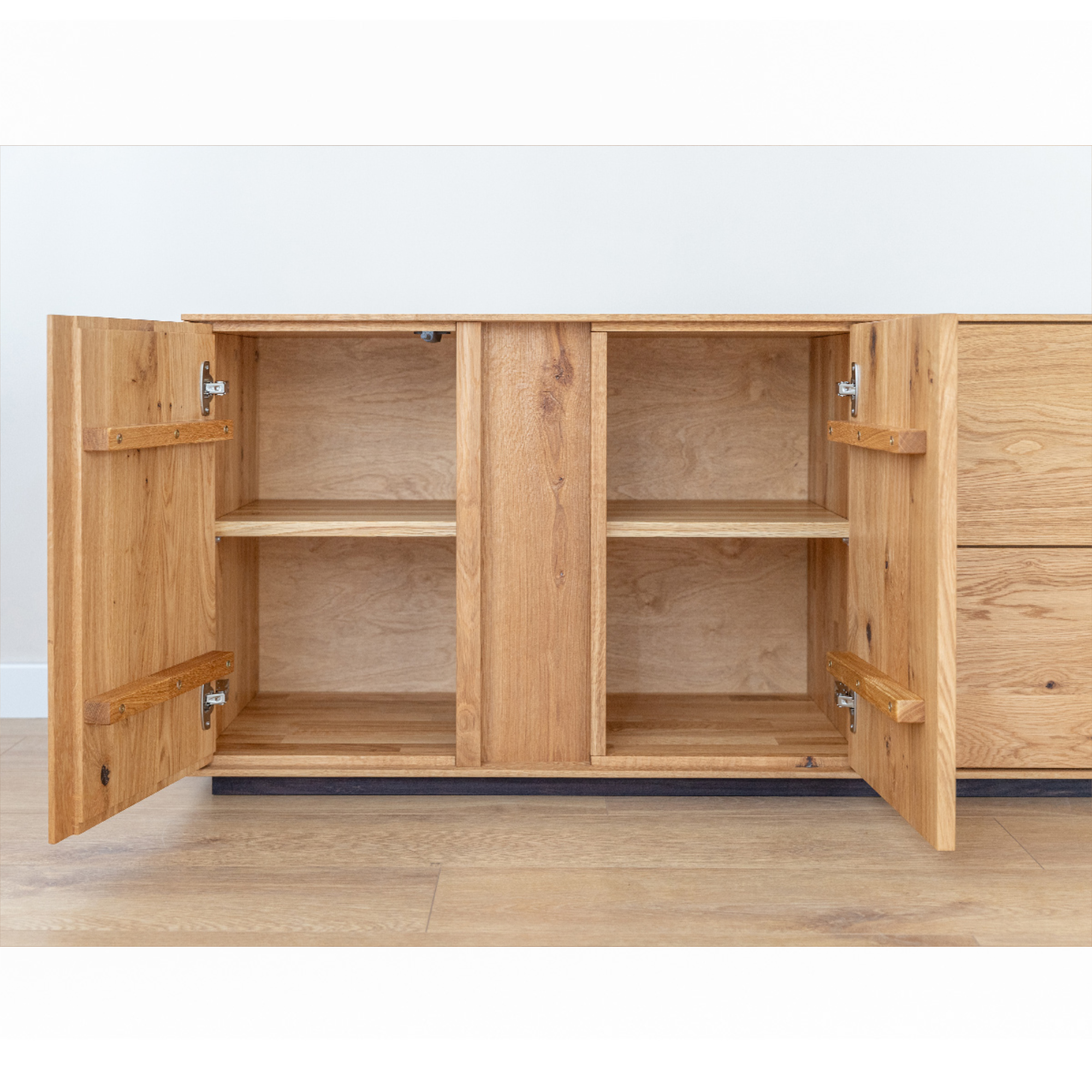 TV Kommode Collodi, Material: Massivholz Eiche