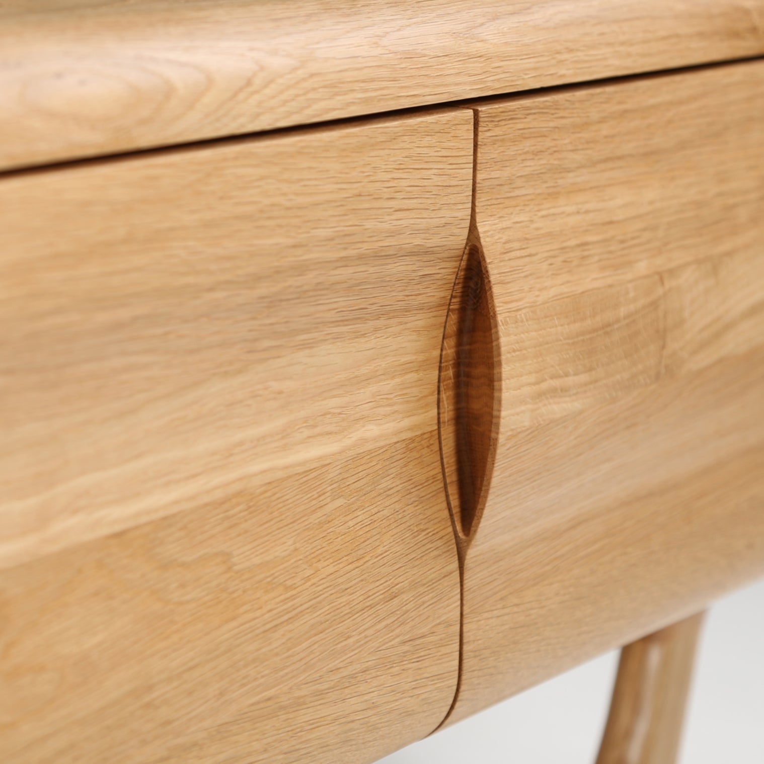 TV-Kommode Antoni 160x45 cm, Material: Massivholz Eiche