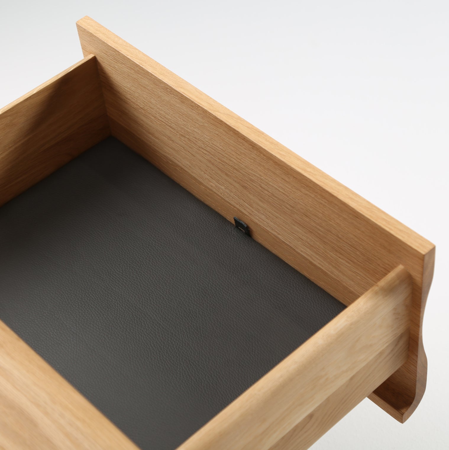 TV-Kommode Antoni 160x45 cm, Material: Massivholz Eiche