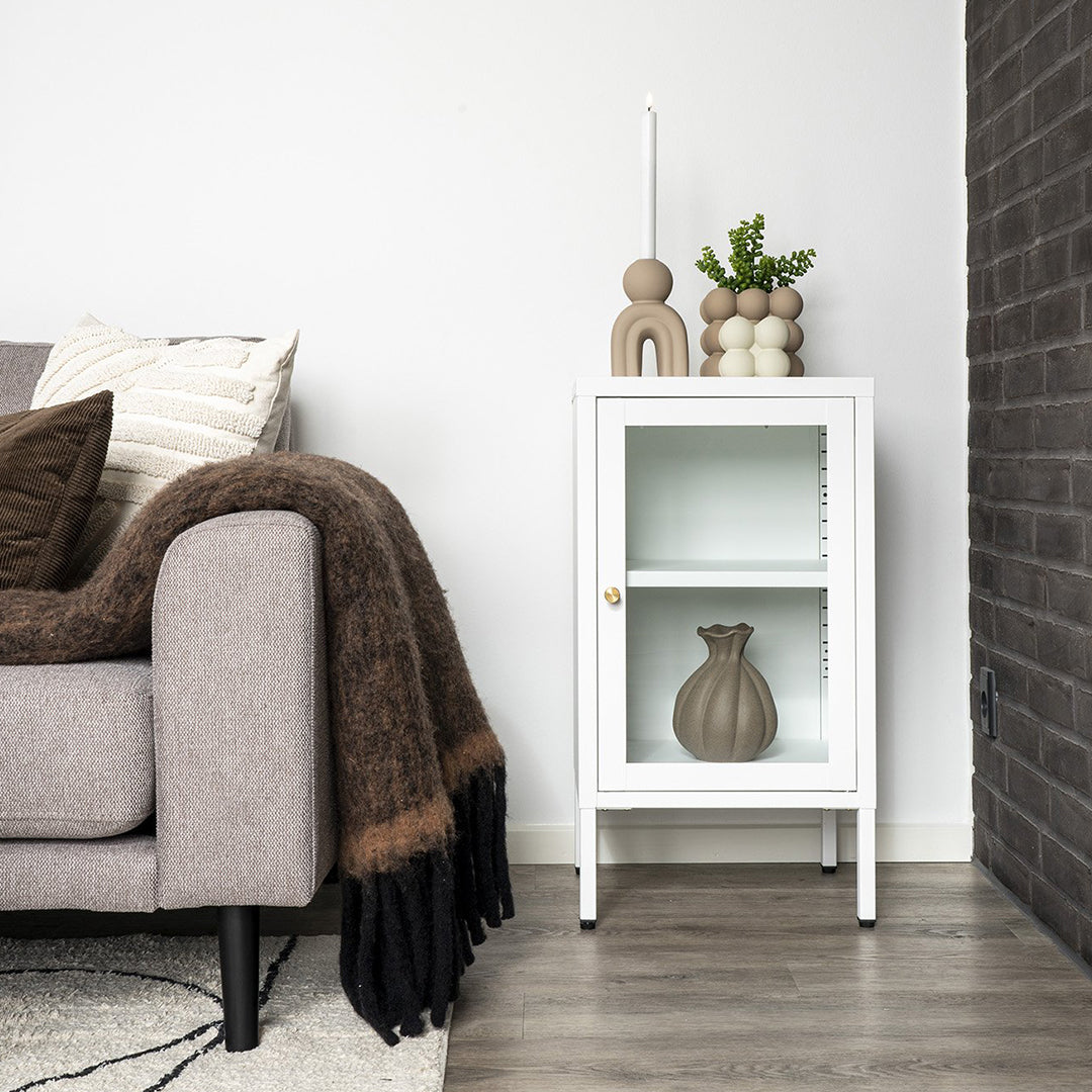 Dalby Schrank, Material: Stahl