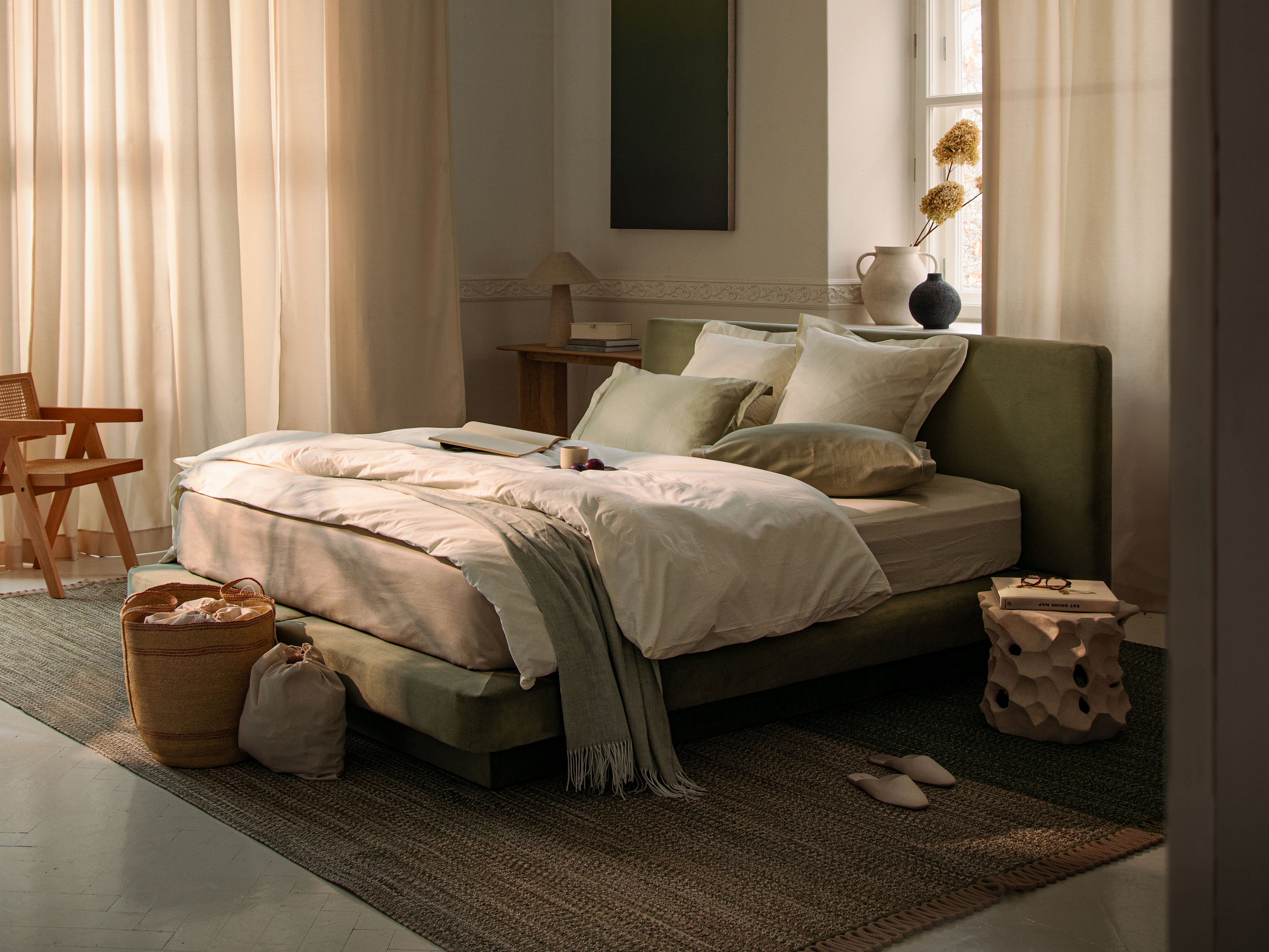 Bett Linea, Material: Bouclé
