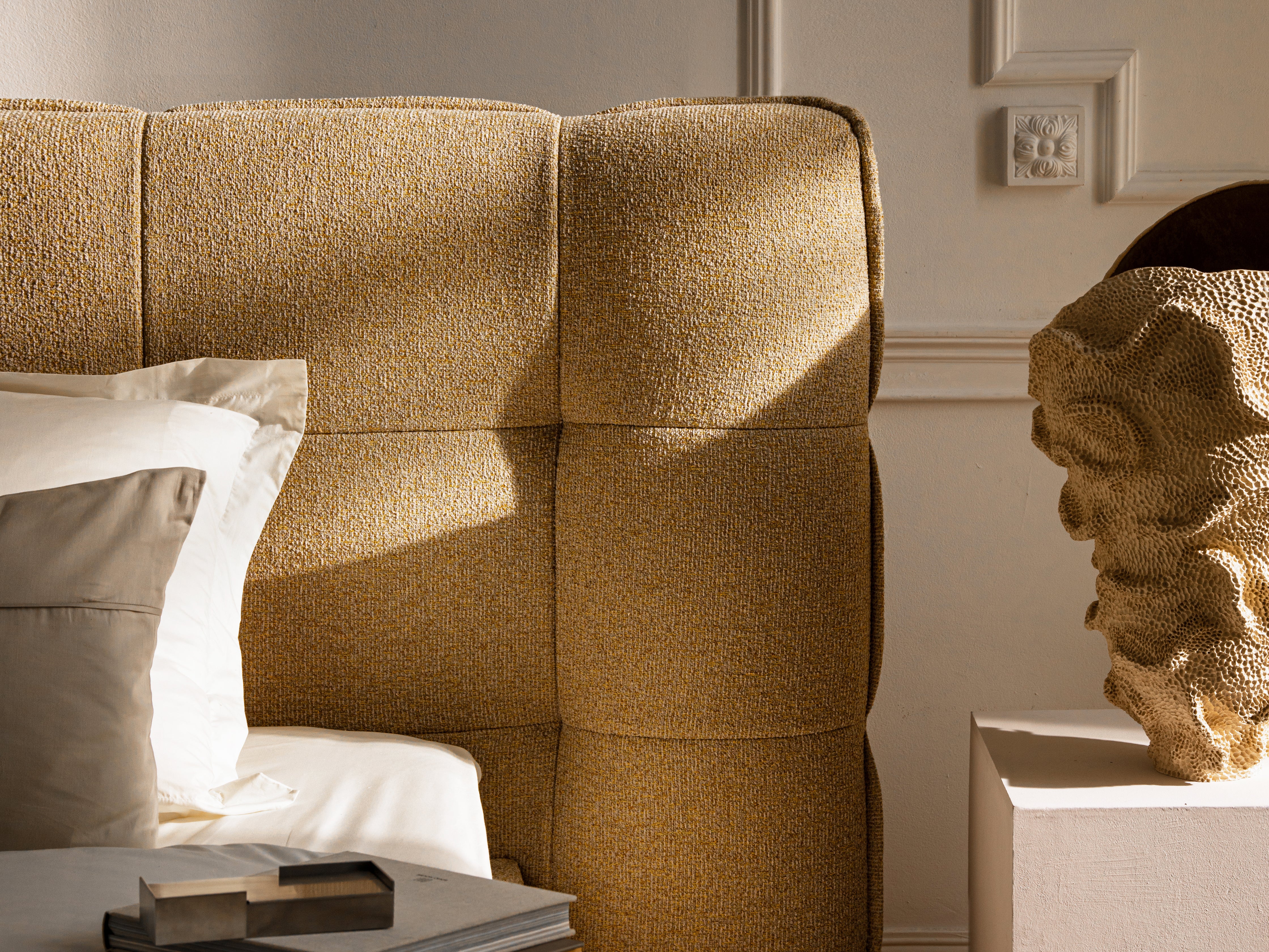 Bett Eric, Material: Samt