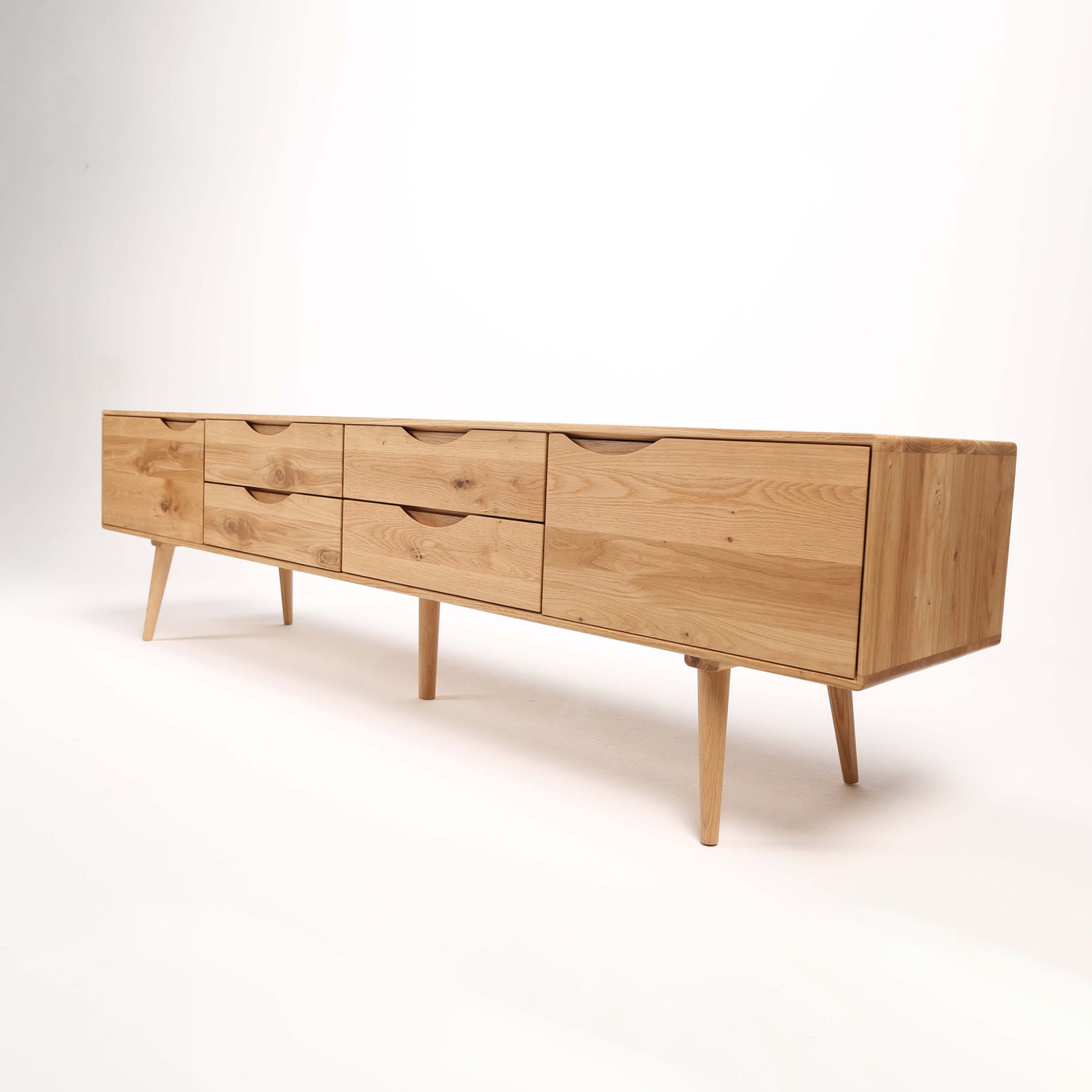 TV-Kommode Primo Bassa 160x41,5 cm, Material: Massivholz Eiche