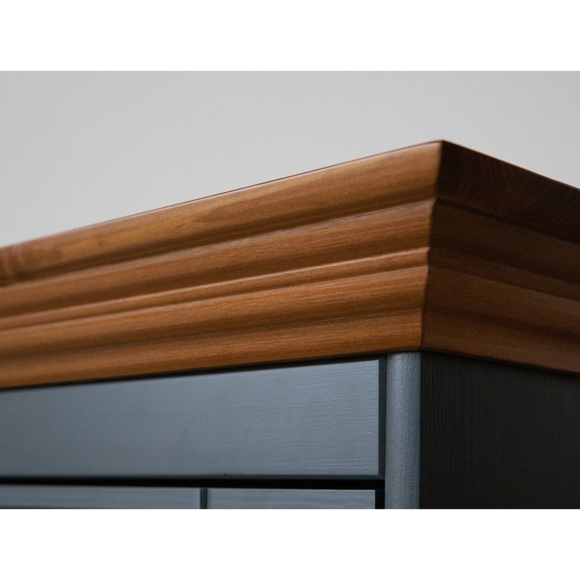 Vitrine Belluno 44,2x190 cm, Material: Massives Kiefernholz