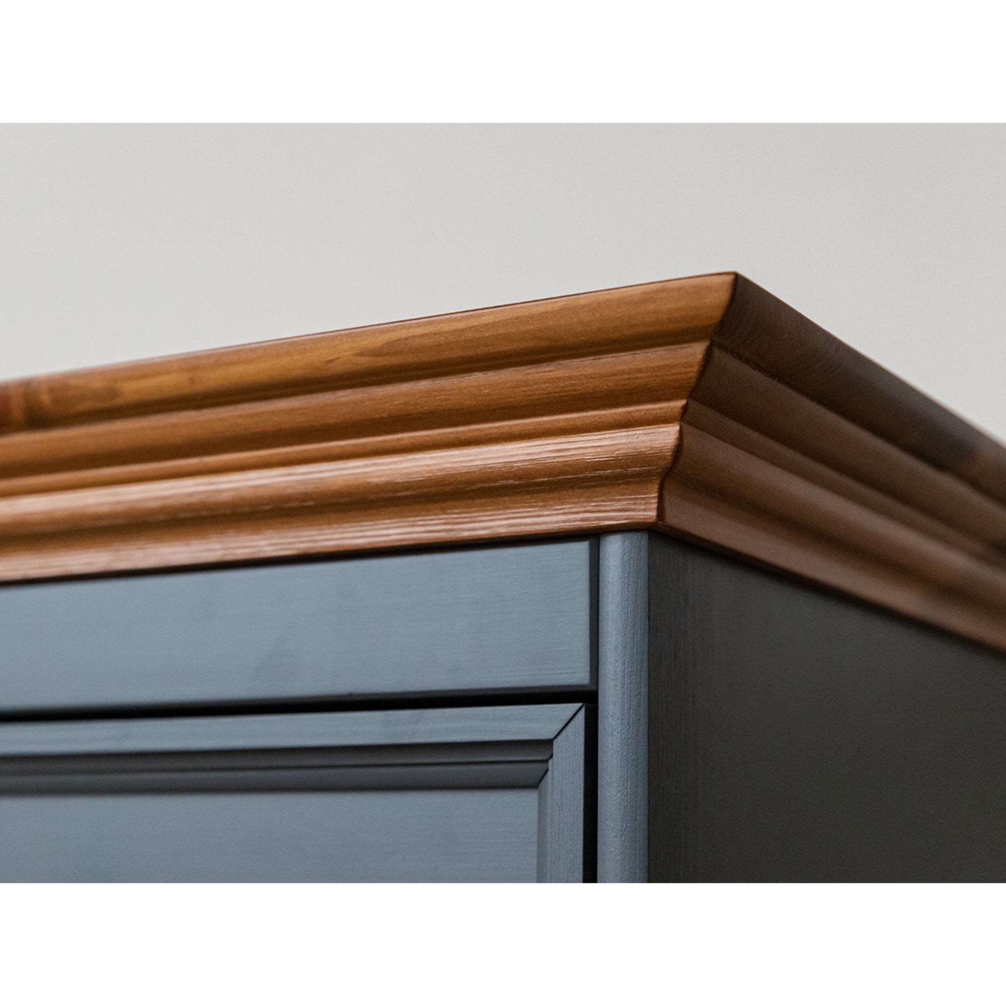 Nachttisch Belluno, Material: Massives Kiefernholz