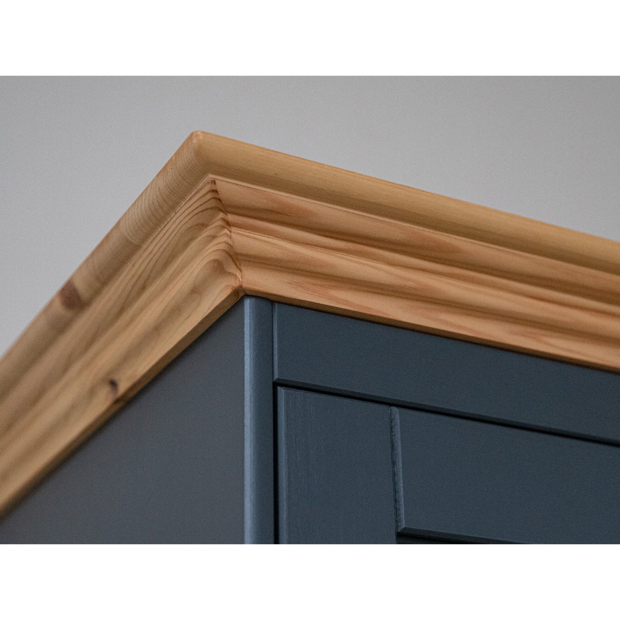 Vitrine Belluno 44,2x190 cm, Material: Massives Kiefernholz
