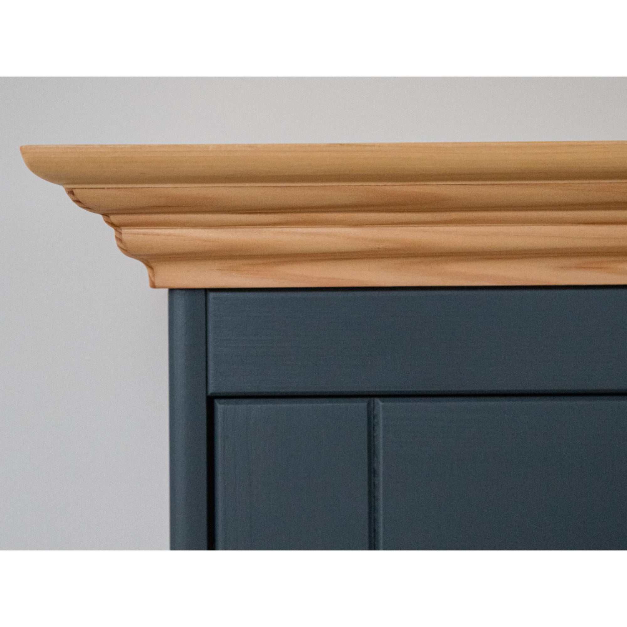 Vitrine Belluno 44,2x190 cm, Material: Massives Kiefernholz
