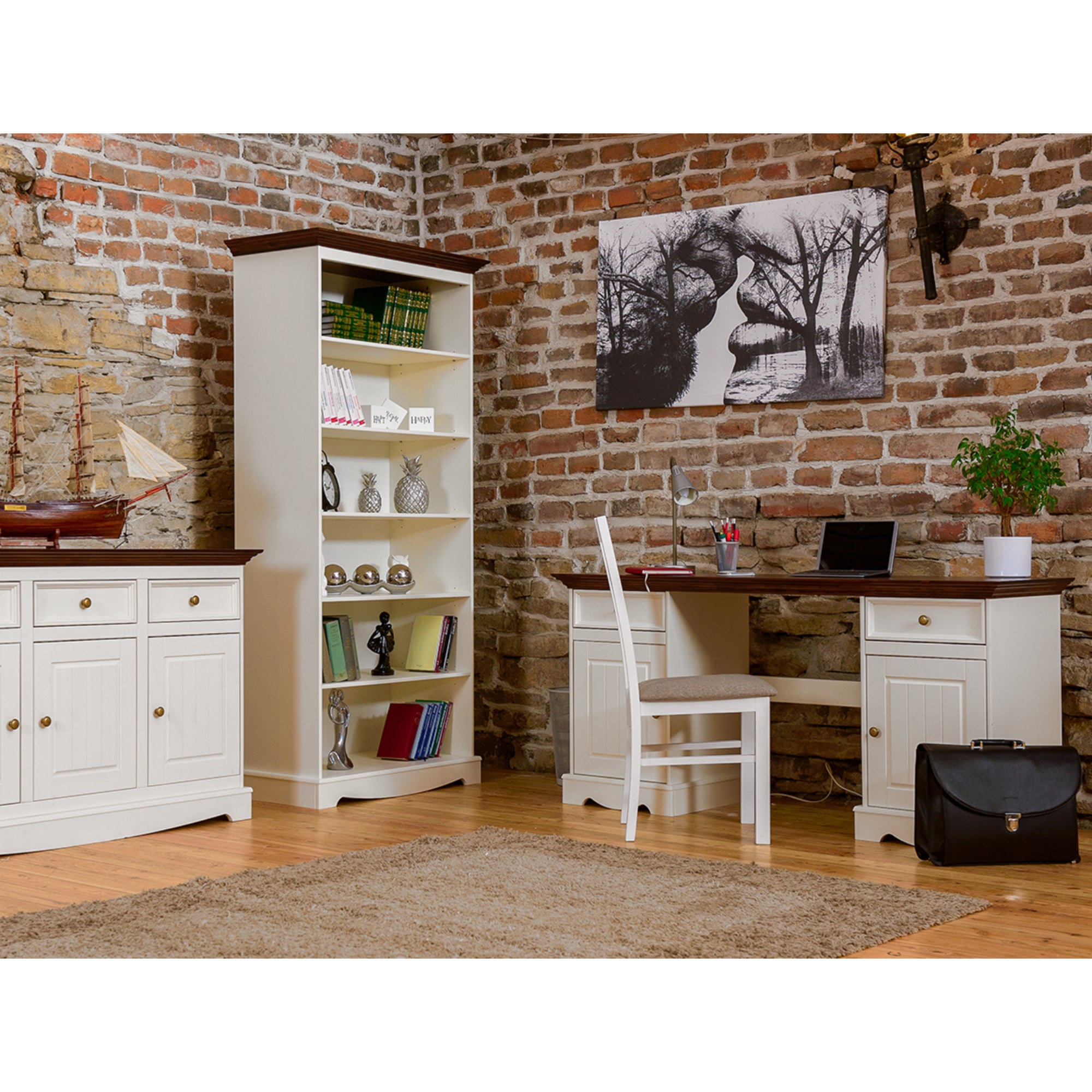 Regal Belluno, Material: Massives Kiefernholz