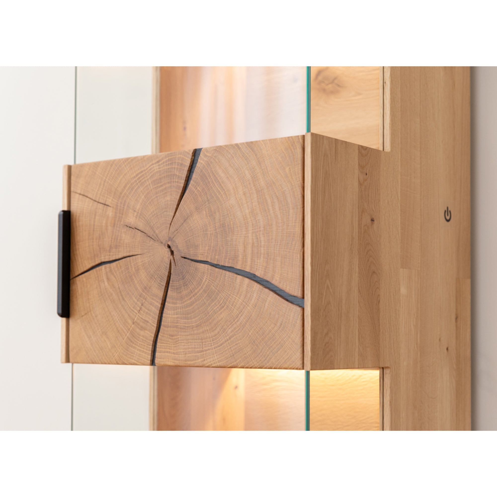 Vitrine Tirano 33x142 cm, Material: Massivholz Eiche
