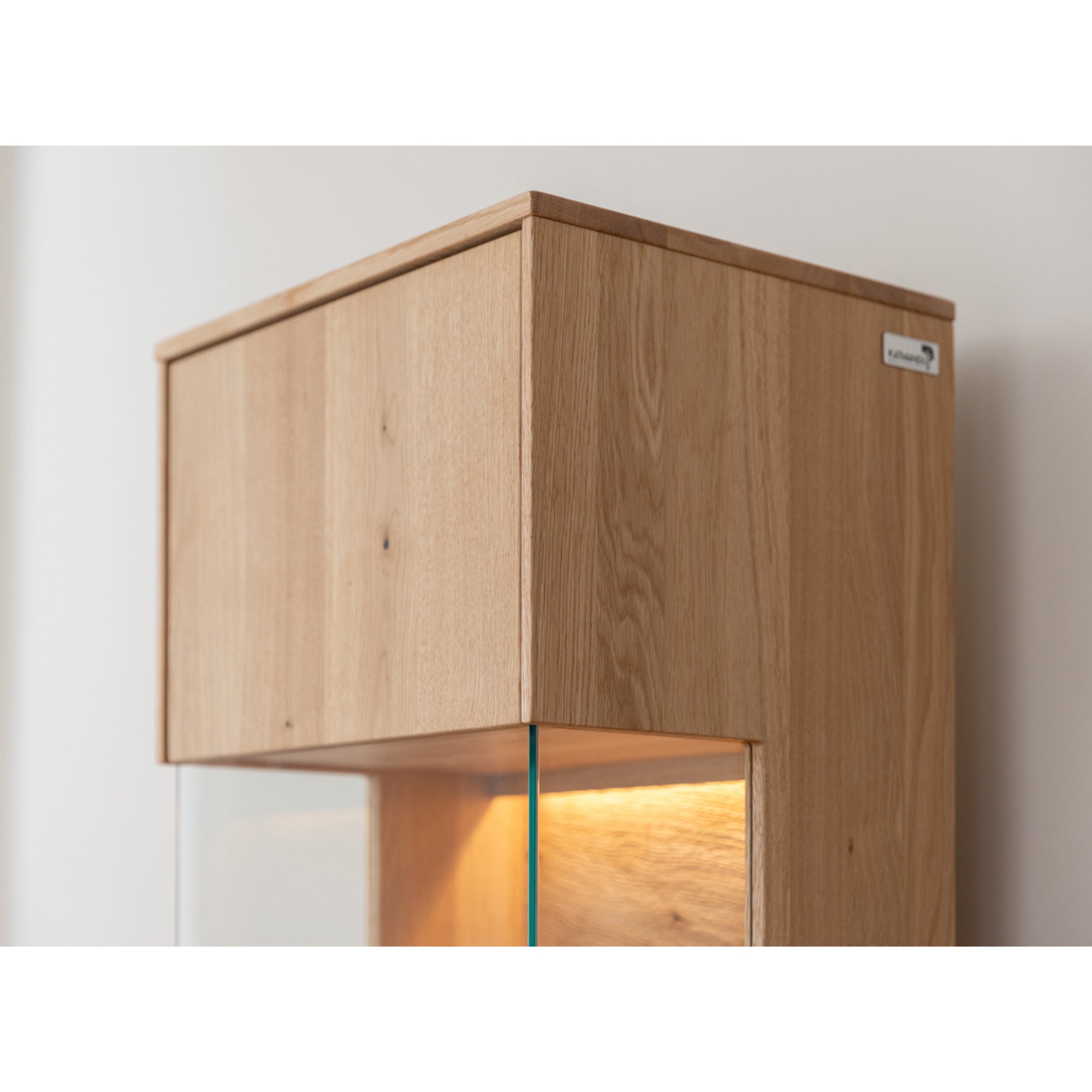 Vitrine Tirano 33x142 cm, Material: Massivholz Eiche