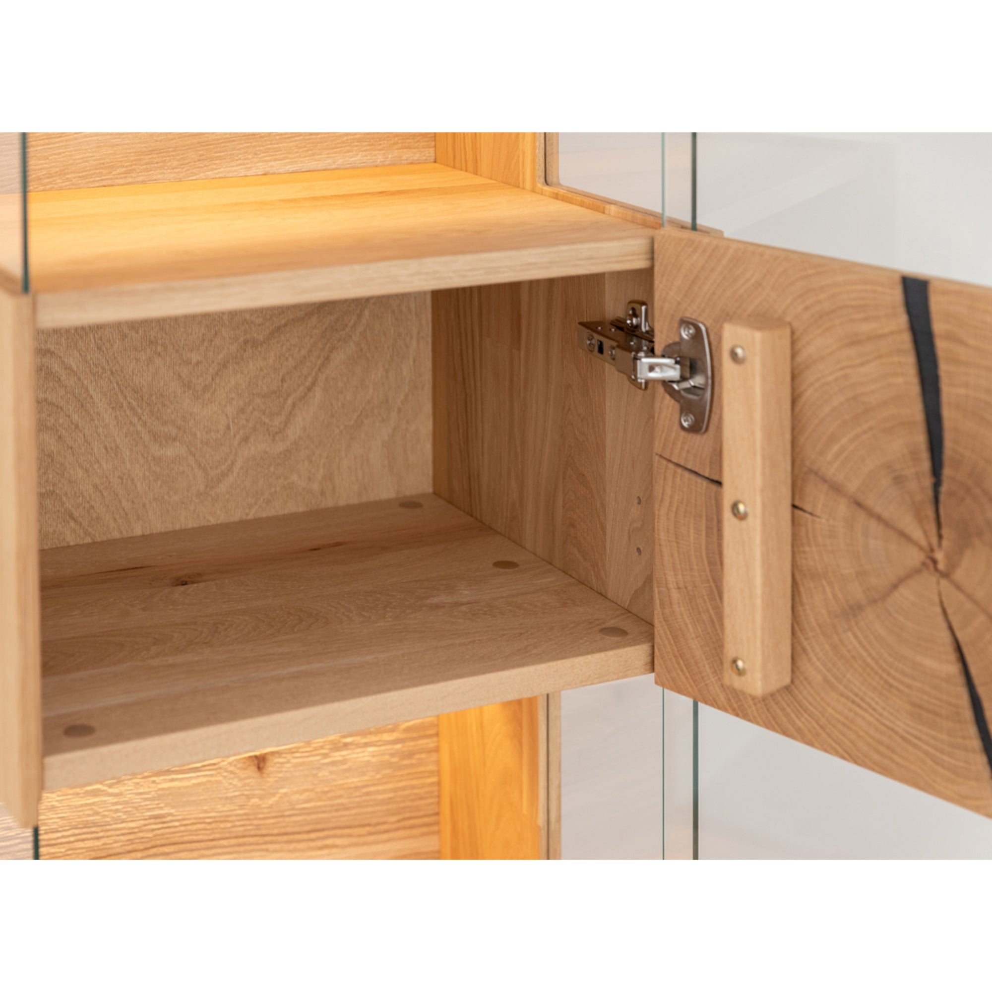 Vitrine Tirano 33x142 cm, Material: Massivholz Eiche