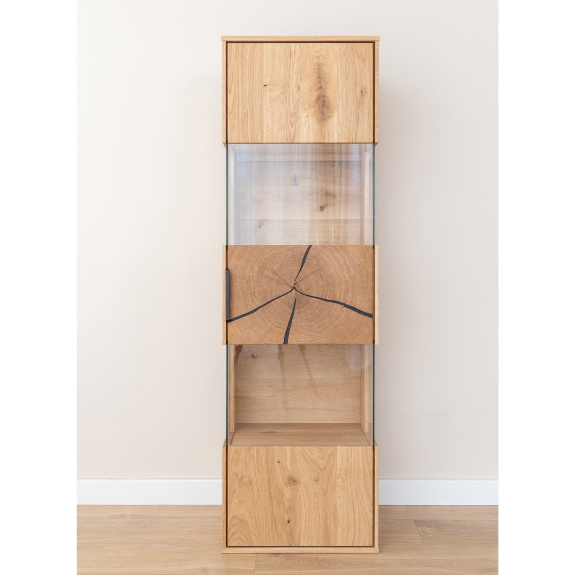 Vitrine Tirano 33x142 cm, Material: Massivholz Eiche