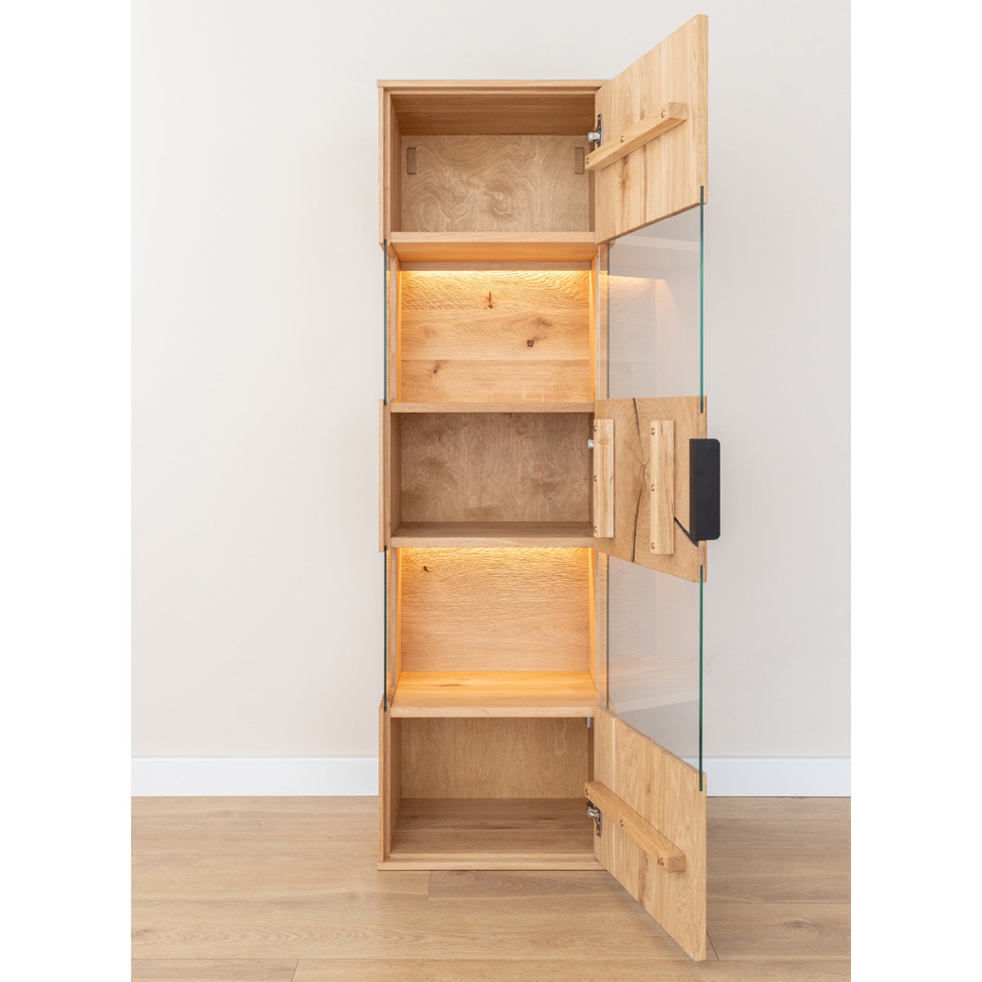 Vitrine Tirano 33x142 cm, Material: Massivholz Eiche