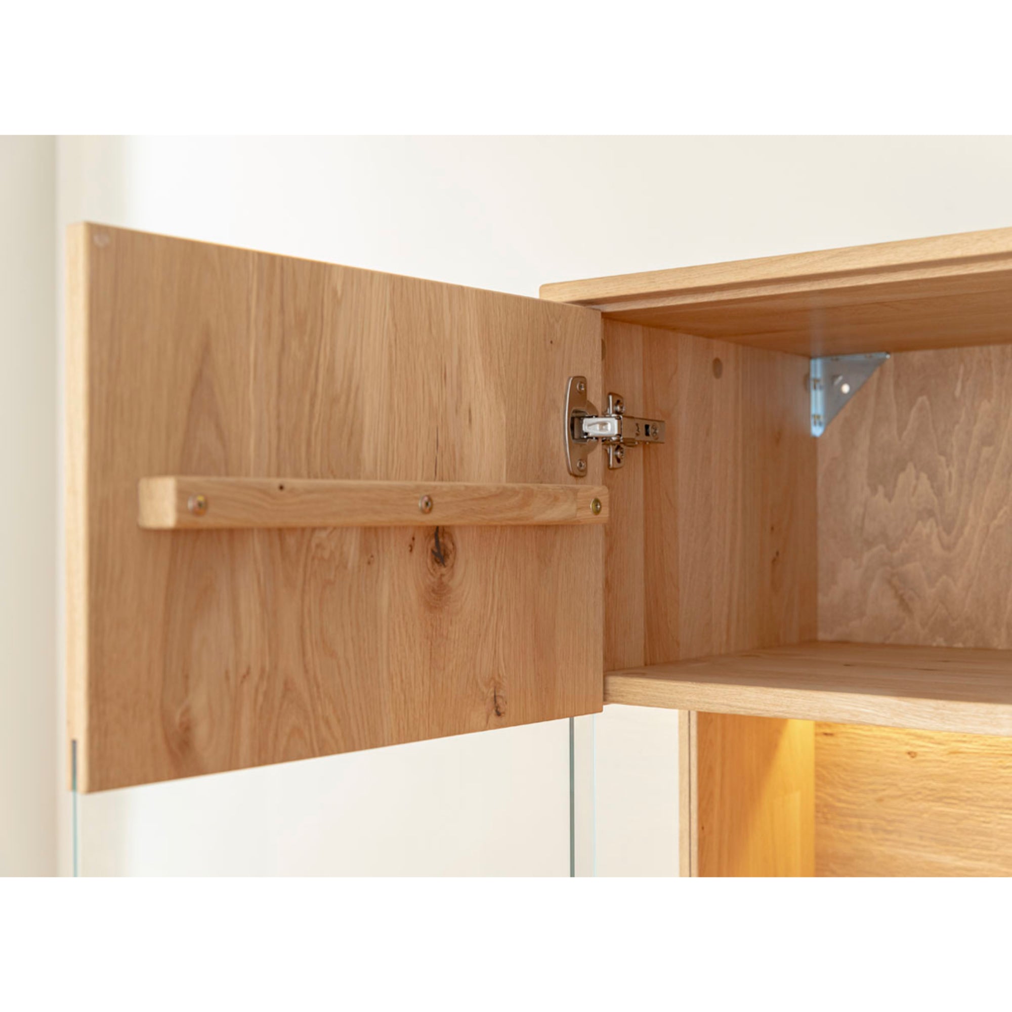 Vitrine Tirano 39x147 cm, Material: Massivholz Eiche